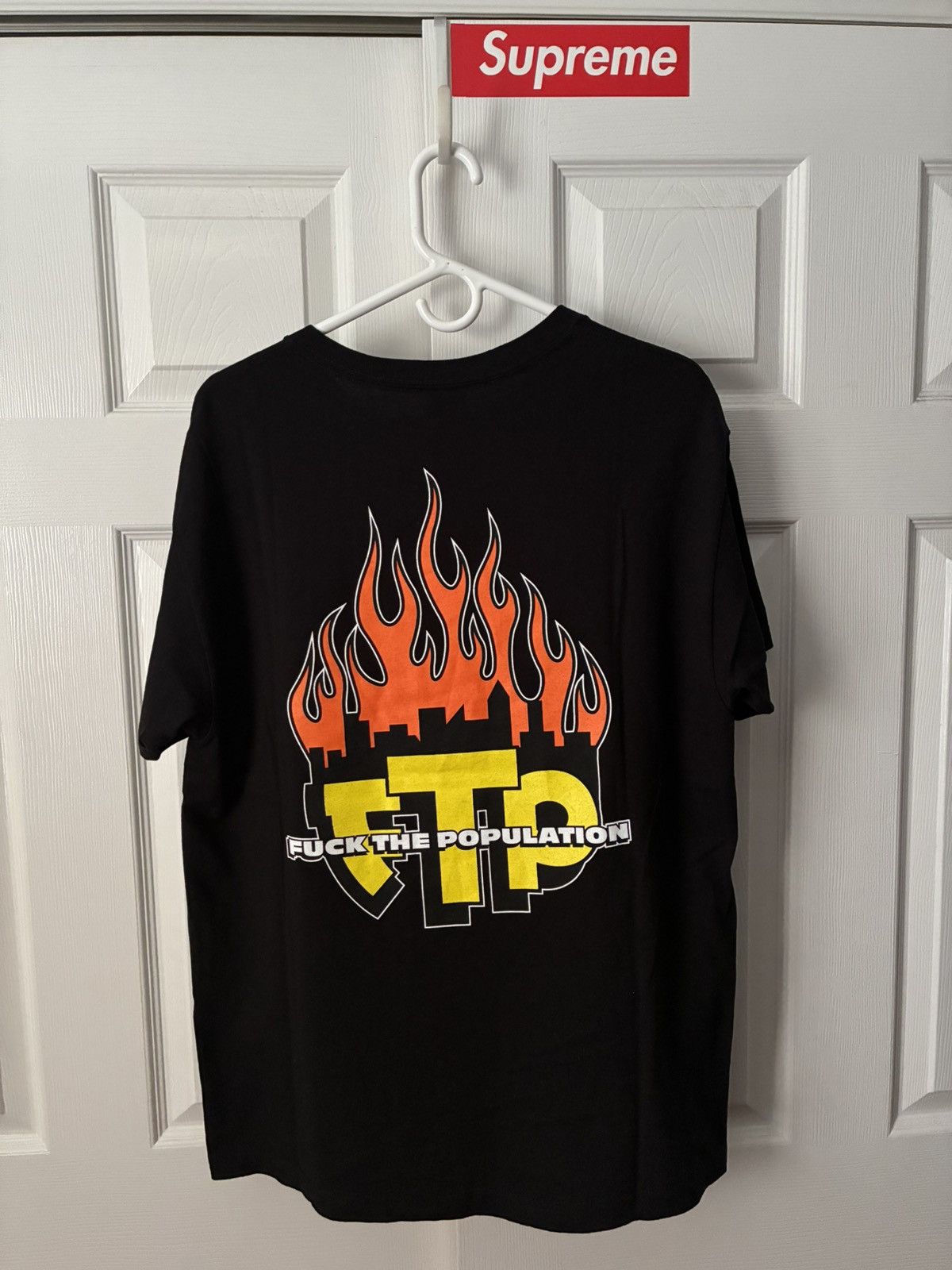 Fuck The Population FTP CITY IN FLAMES SIZE L Size US L / EU 52-54 / 3 - 2 Thumbnail