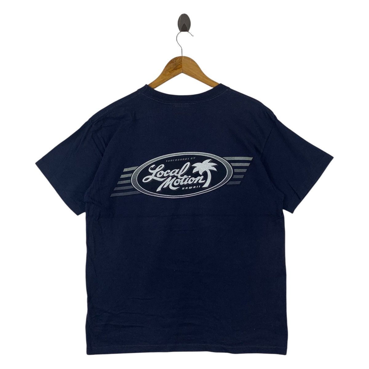 Vintage Vintage 90s LOCAL MOTION big logo back hit Surfing tee Size US L / EU 52-54 / 3 - 1 Thumbnail