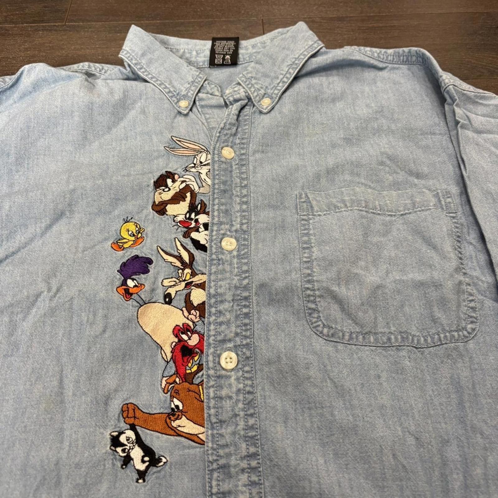 Designer vintage embroidered looney tunes button up denim shirt Size US L / EU 52-54 / 3 - 2 Thumbnail