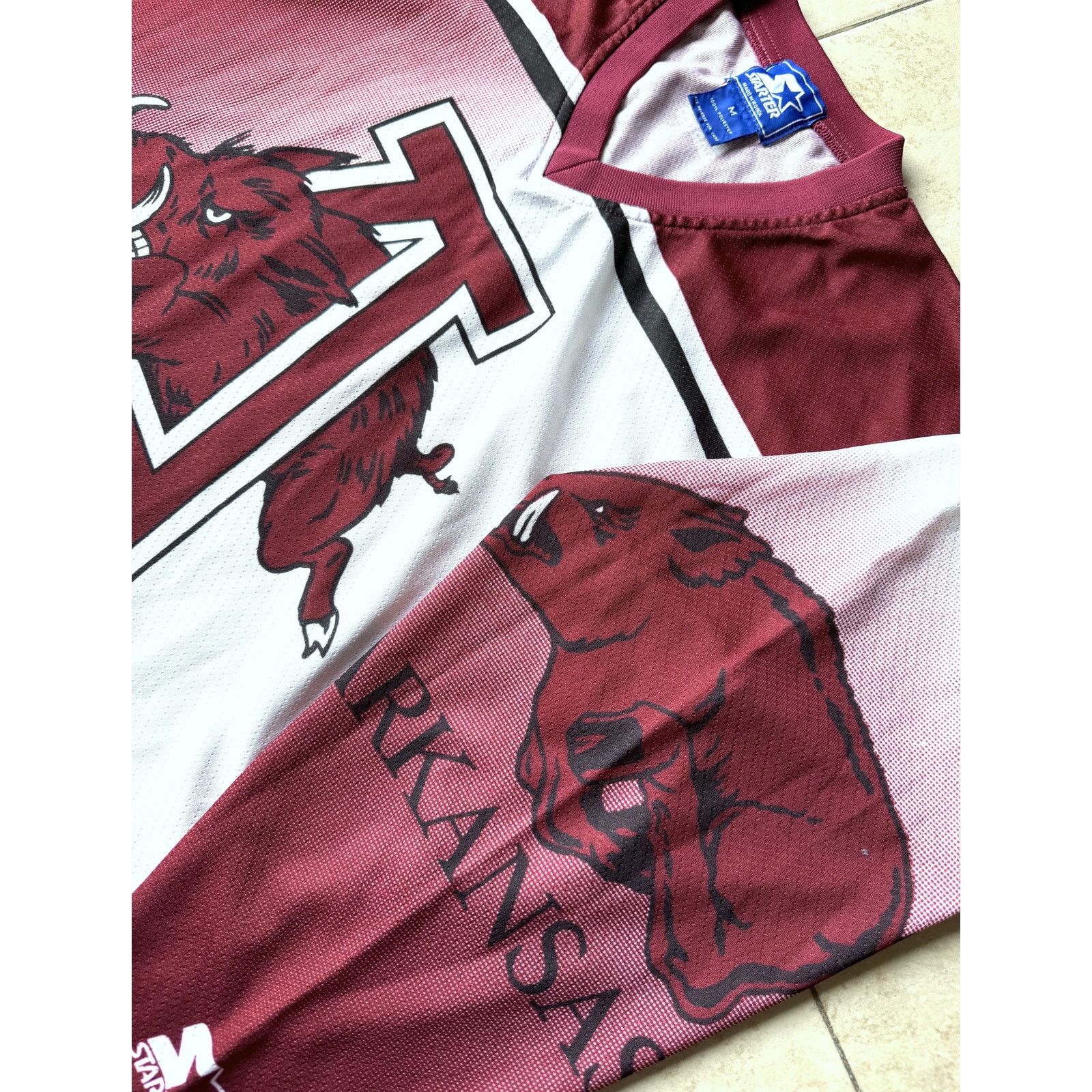 NCAA × Starter Arkansas Razorbacks 90s STARTER hockey M jersey AOP red vtg Size US M / EU 48-50 / 2 - 2 Thumbnail