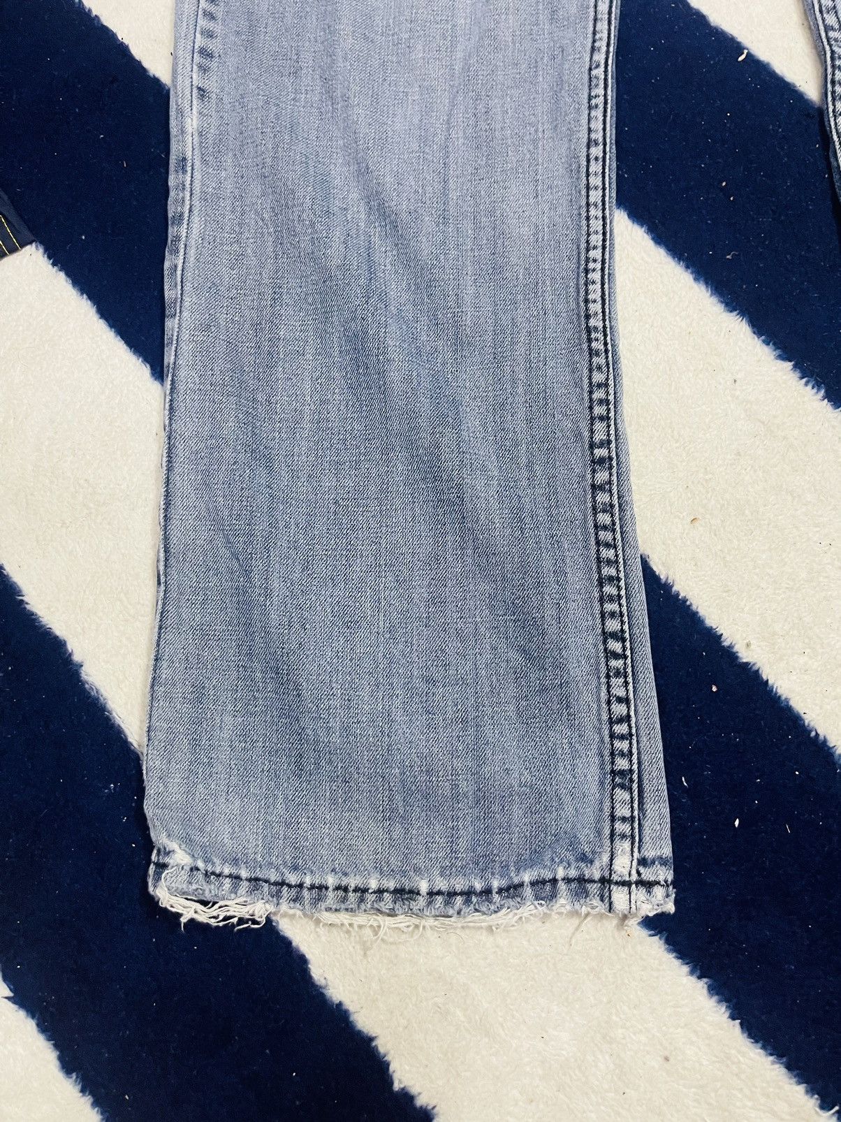 Japanese Brand Flypaper Straight Cut Distressed Jeans (16) Size US 34 / EU 50 - 16 Thumbnail