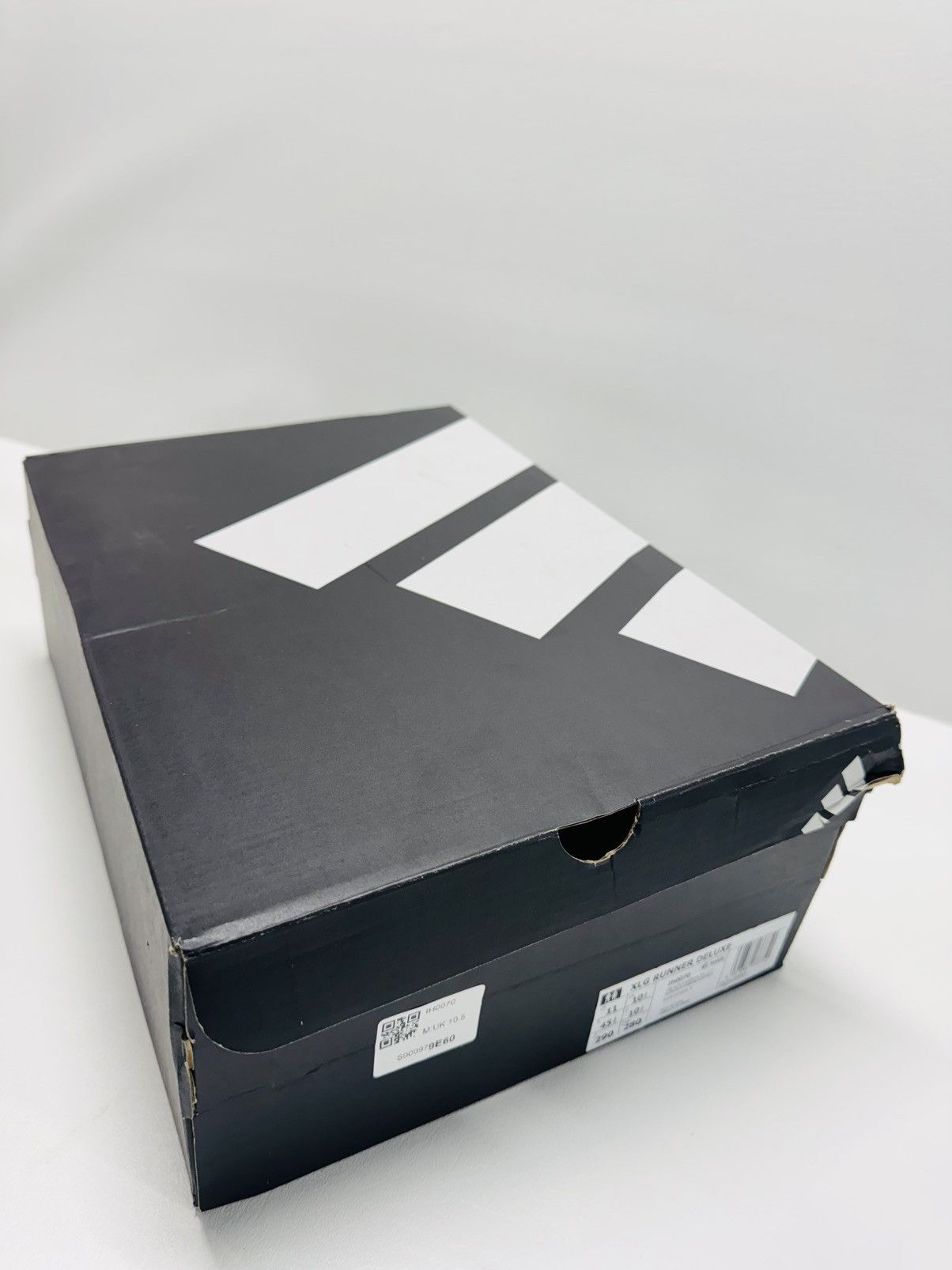 Adidas Adidas XLG RUNNER DELUXE IH0070 Core Black/Carbon. Size US 11 / EU 44 - 8 Thumbnail