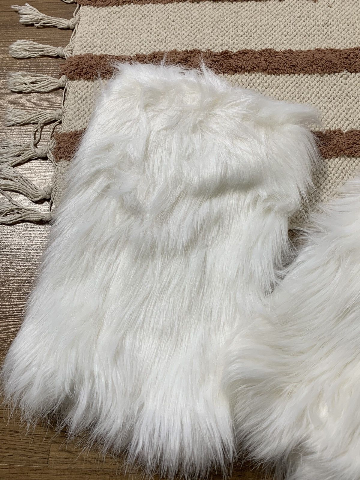 Vintage VINTAGE 2000s FLUFFY LEG GAITERS Size ONE SIZE - 4 Thumbnail