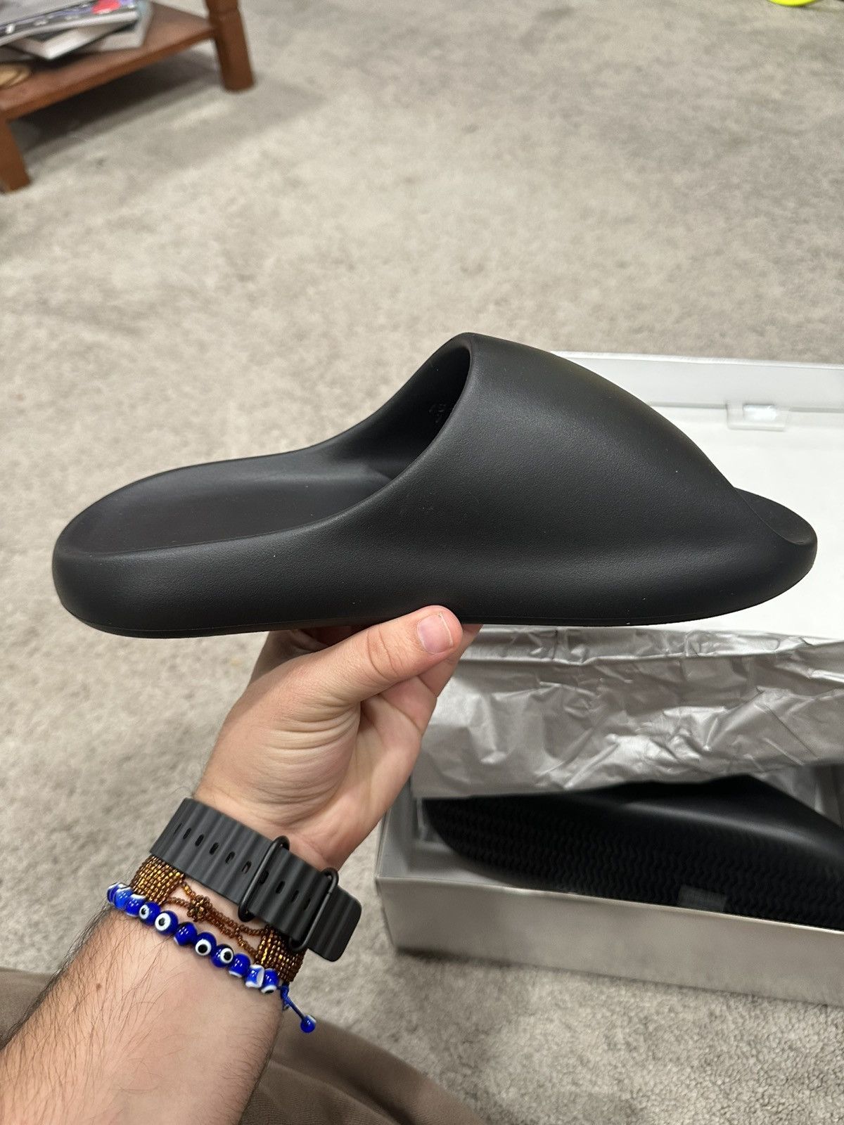 Yeezy YS-02 slides Size US 9 / EU 42 - 4 Thumbnail
