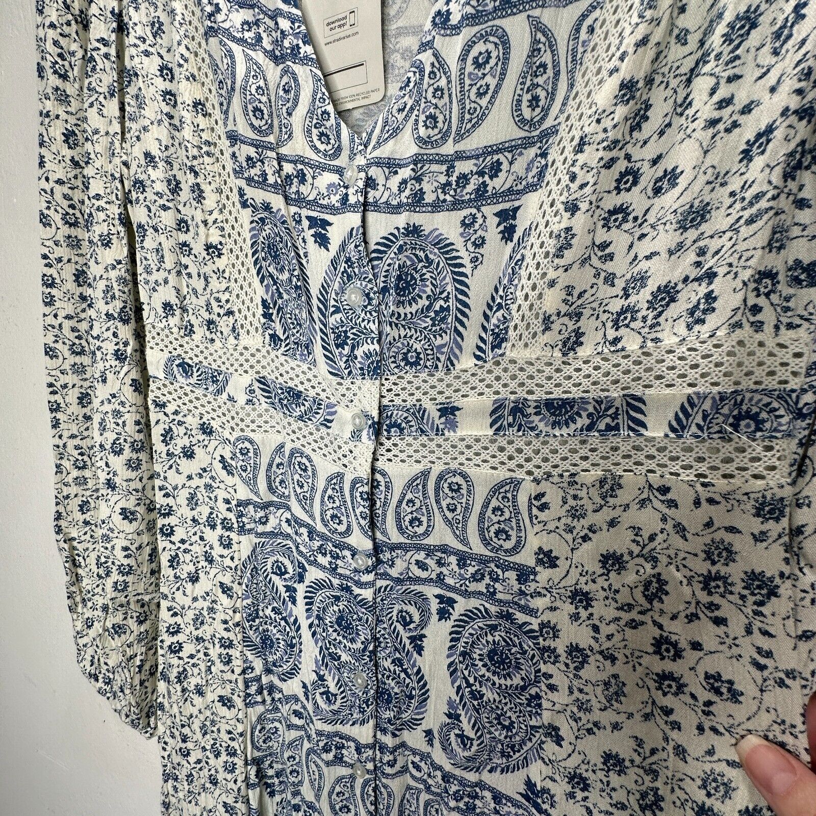 Other Stradivarius Floral Paisley Long Sleeve VNeck Maxi Dress Size S / US 4 / IT 40 - 6 Thumbnail