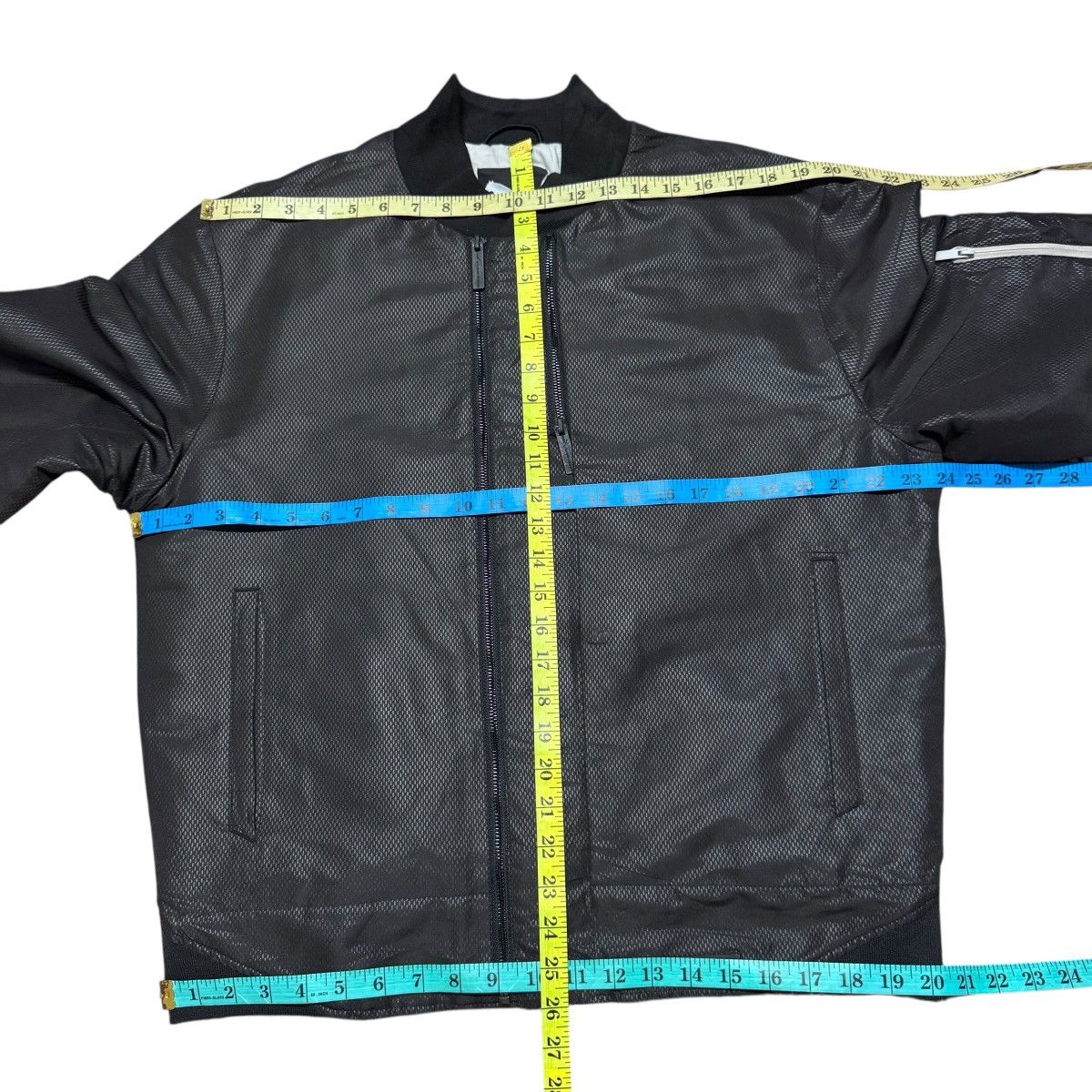 Hussein Chalayan × Puma Hussein Chalayan Bomber Jacket Stealth Pocket Size US L / EU 52-54 / 3 - 15 Thumbnail