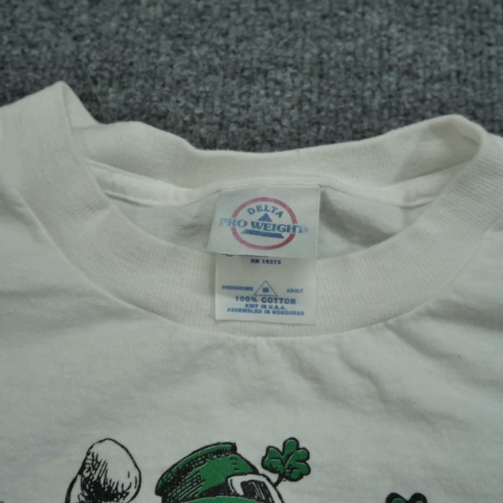 Delta VINTAGE Delta St Pantricks Day T Shirt Adult Medium White Mens Y2K 90s Leprechaun Shirt Size US M / EU 48-50 / 2 - 5 Thumbnail