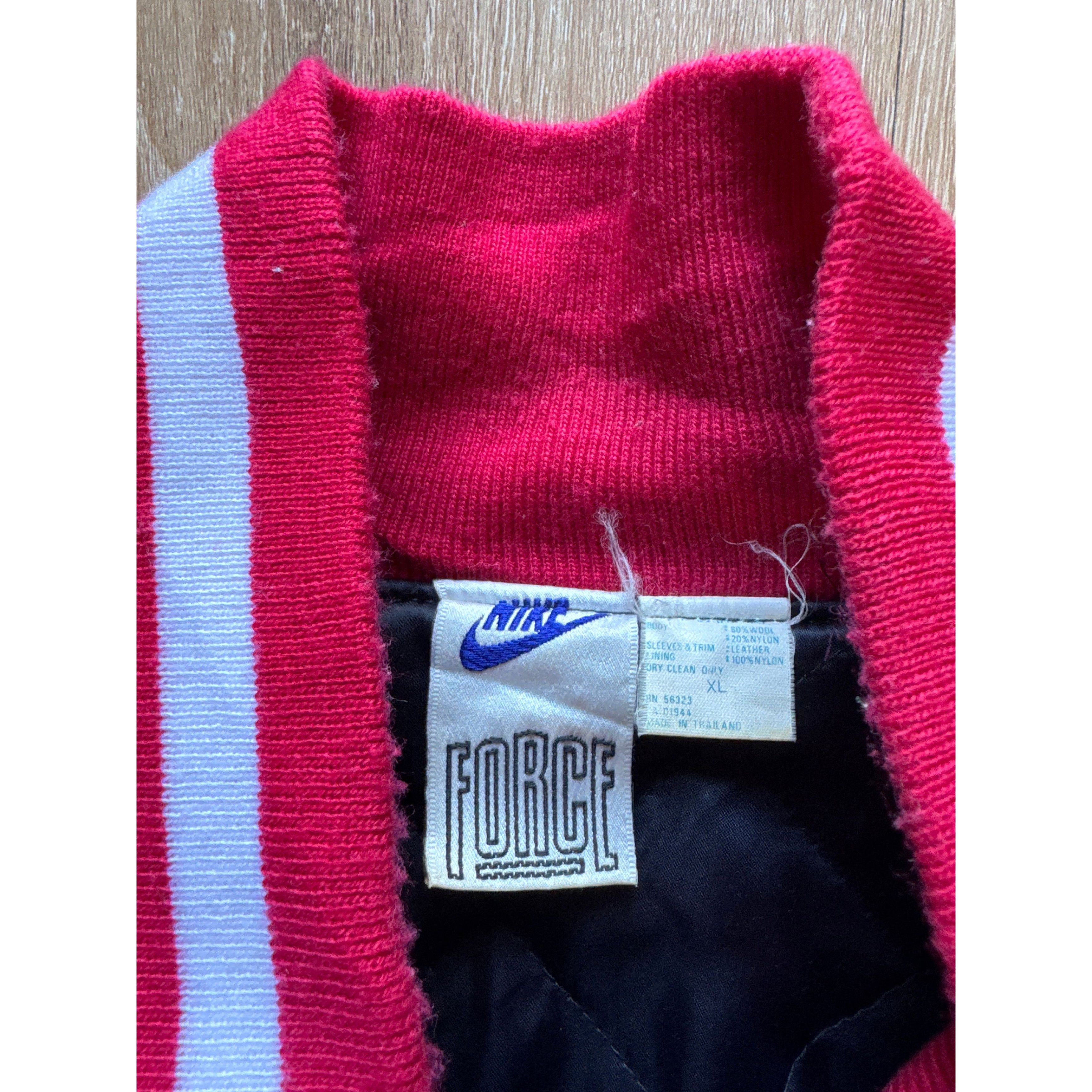 Other Vintage 90s Nike Force Basketball Snap Button Letterman Vars Size US XL / EU 56 / 4 - 3 Thumbnail