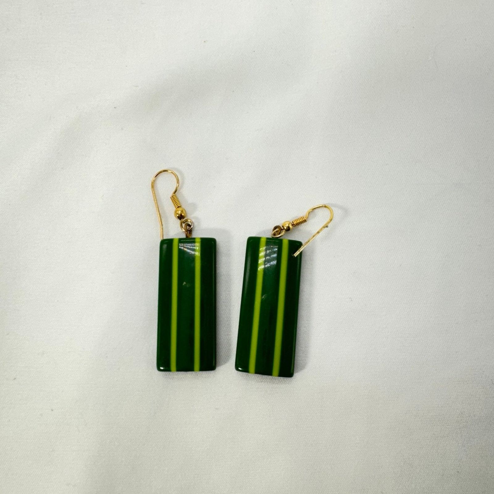 NBDN Nobrandedon VTG Lucite ribbon earrings Size ONE SIZE - 5 Thumbnail