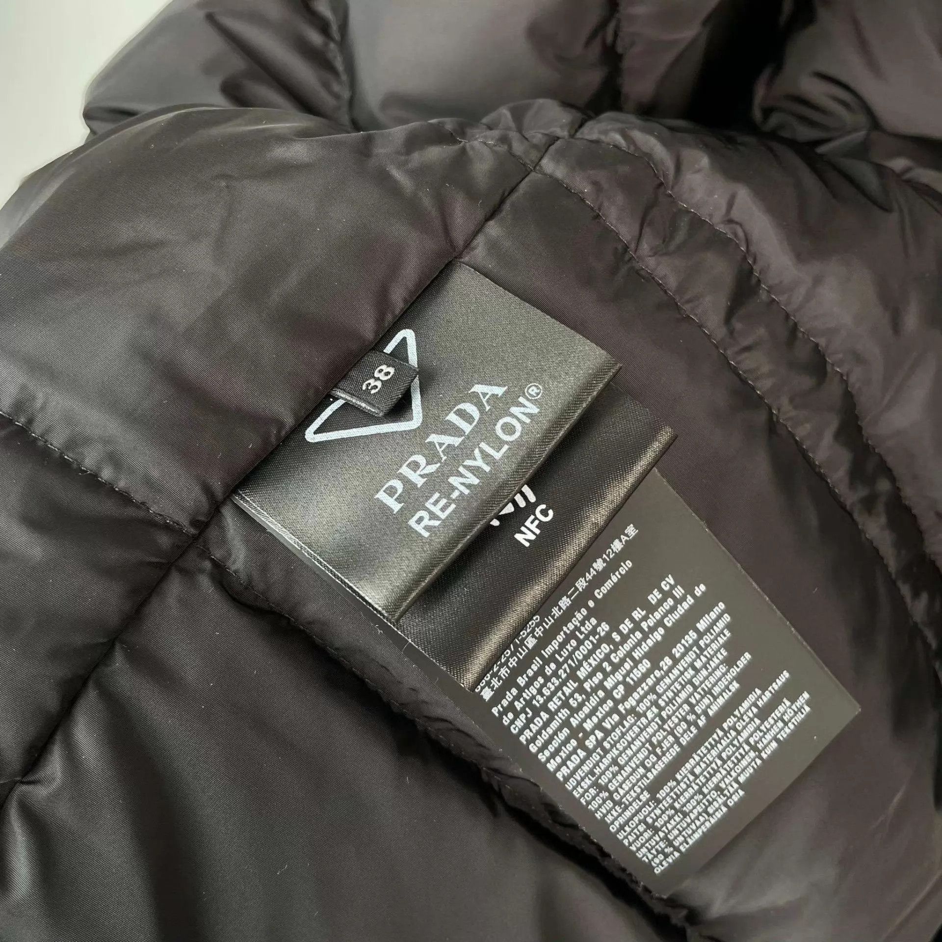 Prada Prada Nylon Down Jacket Black 38 260202ZLJ8M01 Size XS / US 0-2 / IT 36-38 - 5 Thumbnail