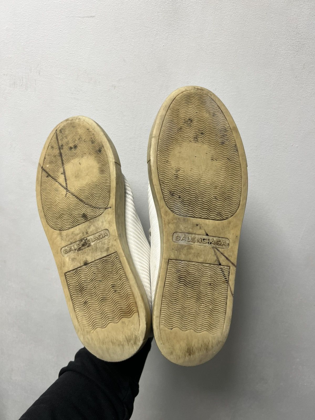 Balenciaga Balenciaga Arena High Top Leather Sneakers White Size 41 Size US 8 / EU 41 - 17 Thumbnail