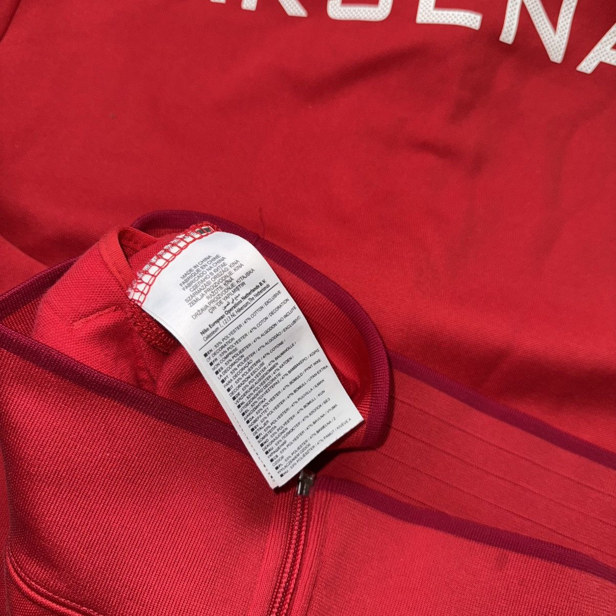 Nike Vintage 2011 Nike Arsenal Football Track Jacket Size US XL / EU 56 / 4 - 15 Thumbnail