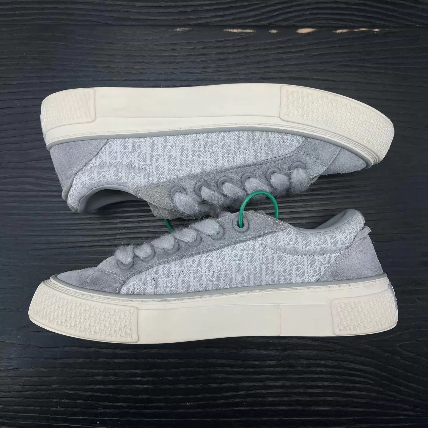 Dior Dior b33 Gray 42 New Original Box Size US 9 / EU 42 - 2 Thumbnail