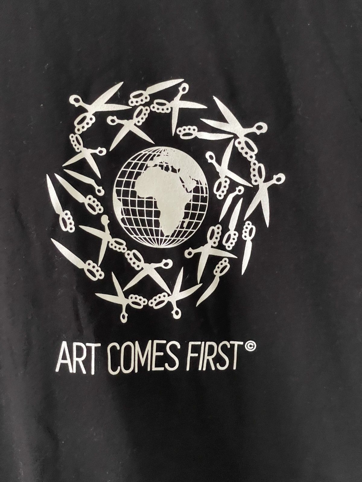 Art Comes First Art Comes First x Bridgeforth - Parisian Savoir Scissors Tee Size US L / EU 52-54 / 3 - 2 Thumbnail