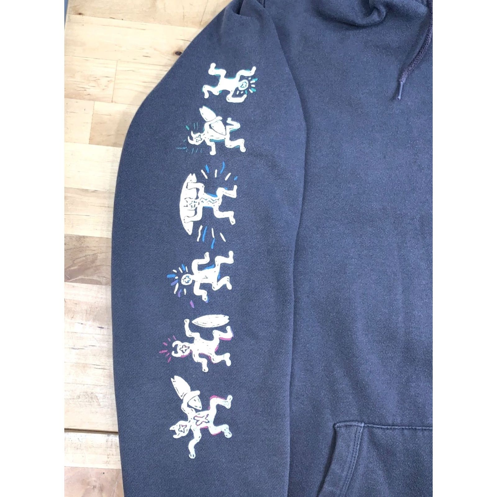 Quiksilver Quiksilver Hoodie Men Gray Beach Surf Skate Pullover Sleeve Hit Faded 13063 Size US S / EU 44-46 / 1 - 3 Thumbnail
