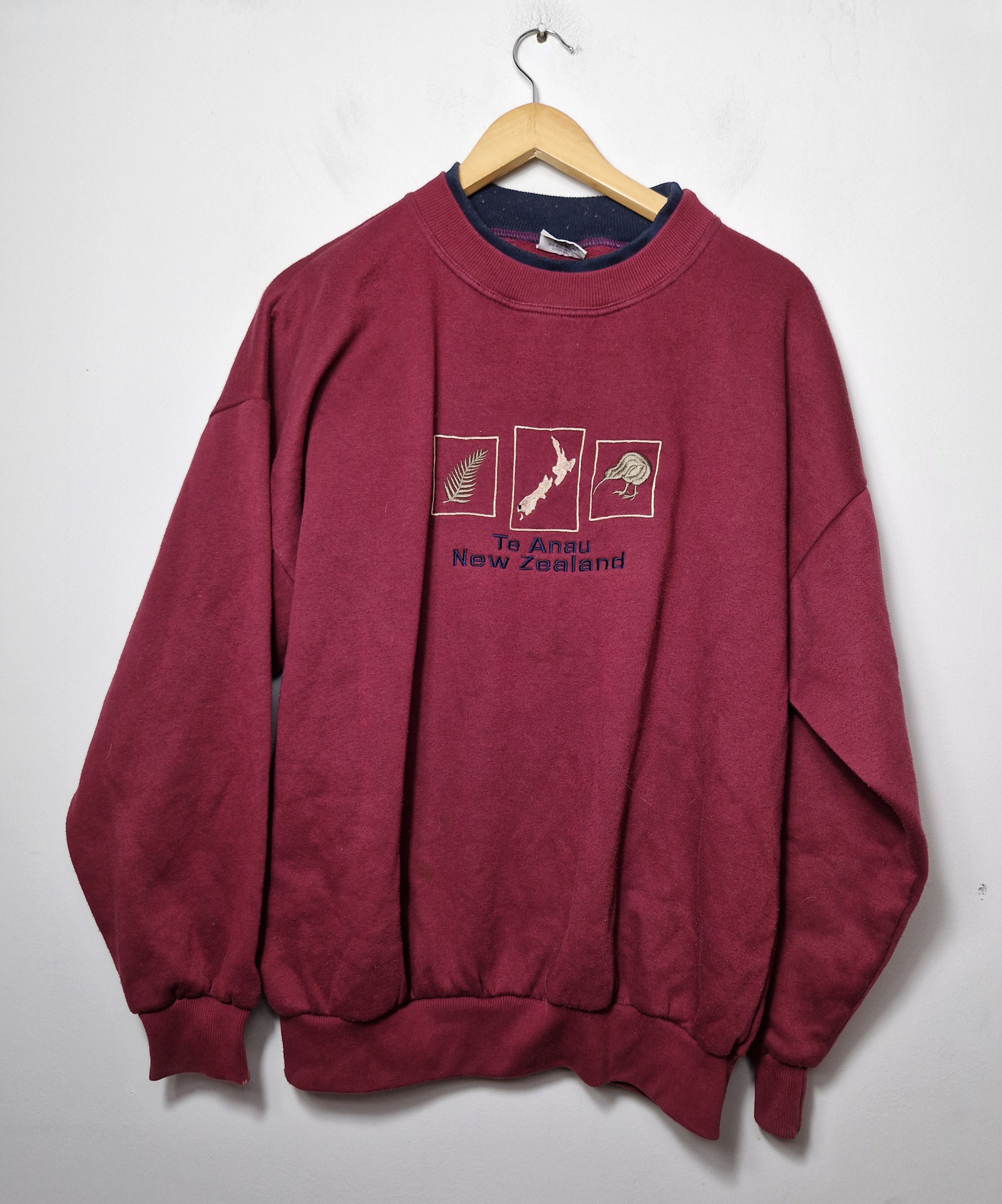 Vintage New Zealand Te Anau vintage embroided sweatshirt Size US XL / EU 56 / 4 - 1 Thumbnail