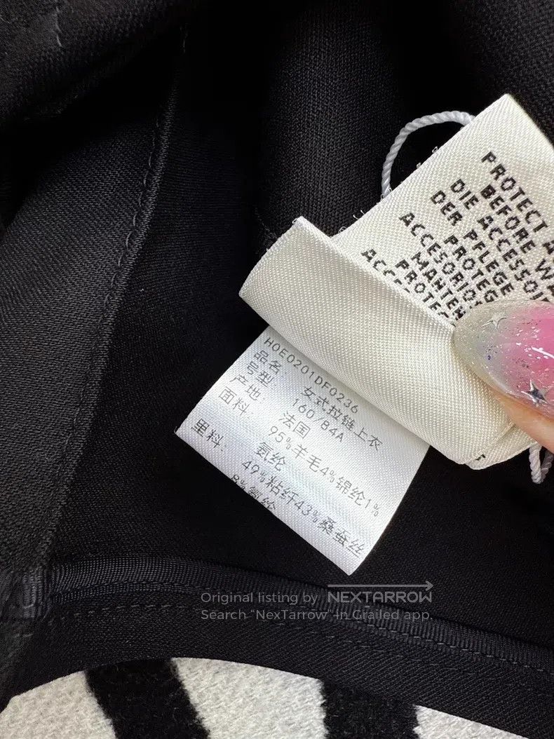 Hermes Hermes Black Cashmere V-Neck with Silver Buttons, Zipper P Size XS / US 0-2 / IT 36-38 - 5 Thumbnail