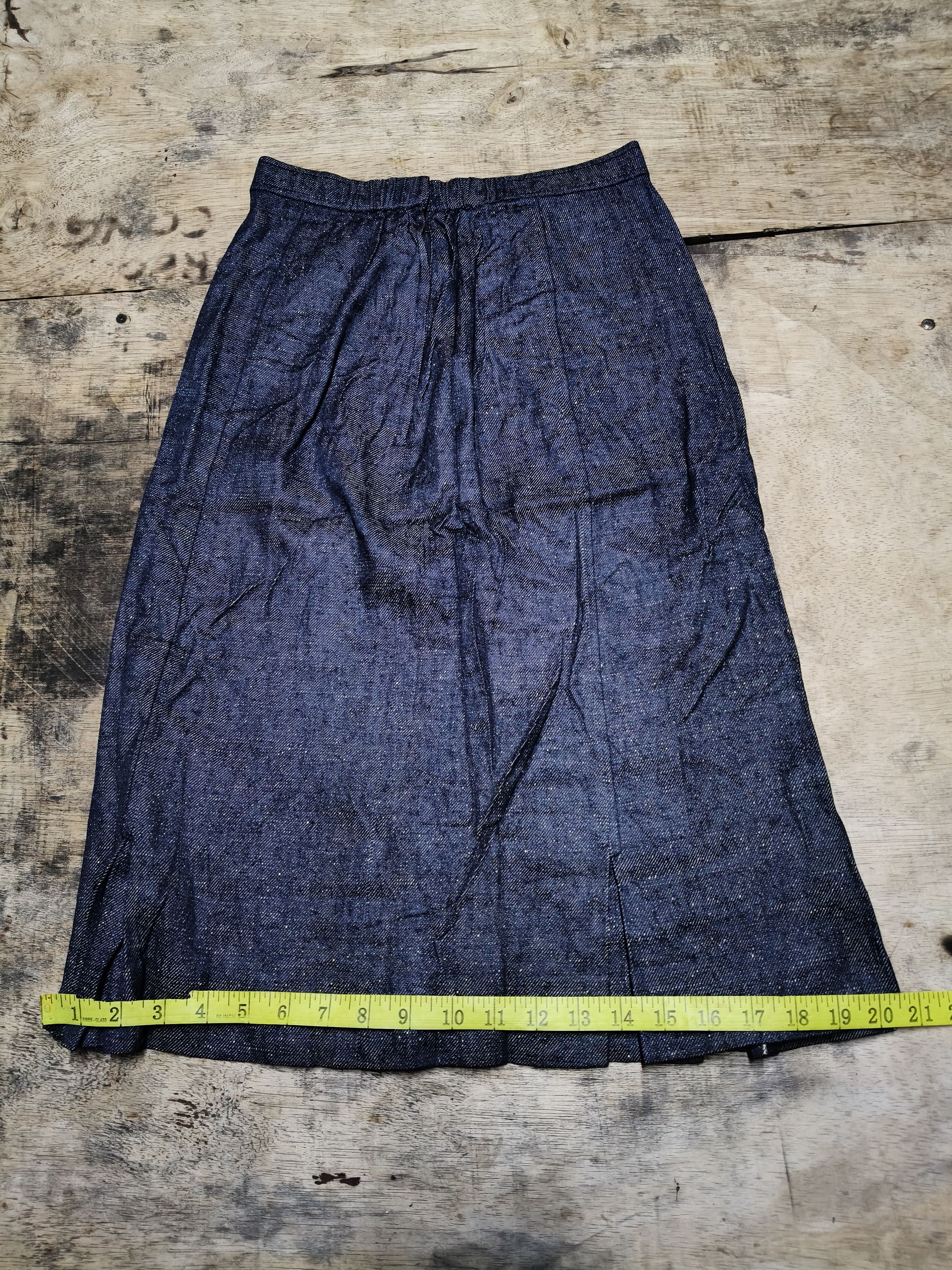 Hardy Amies Hardy Amies Denim Skirt Style Size 24" / US 00 / IT 34 - 8 Thumbnail