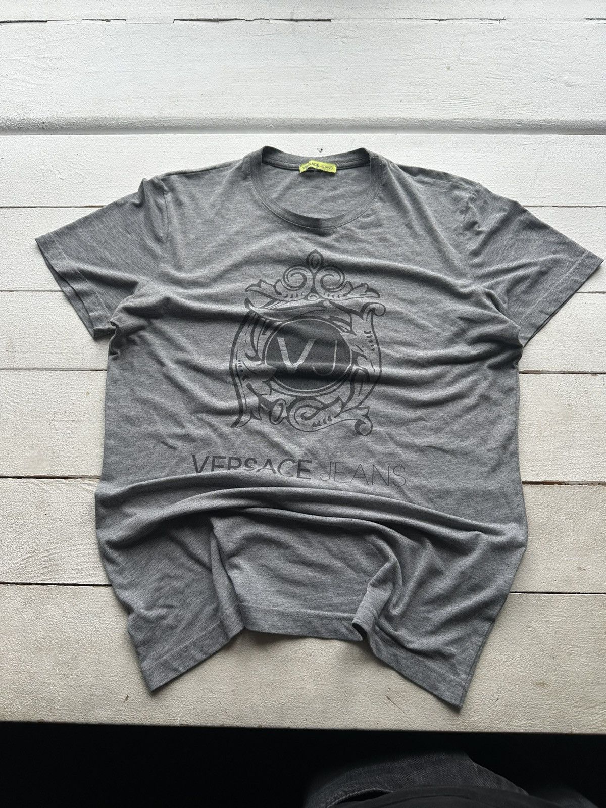 Vintage 🚨 VINTAGE VERSACE JEANS BIG LOGO TEE RARE LUXURY Size M / US 6-8 / IT 42-44 - 1 Thumbnail