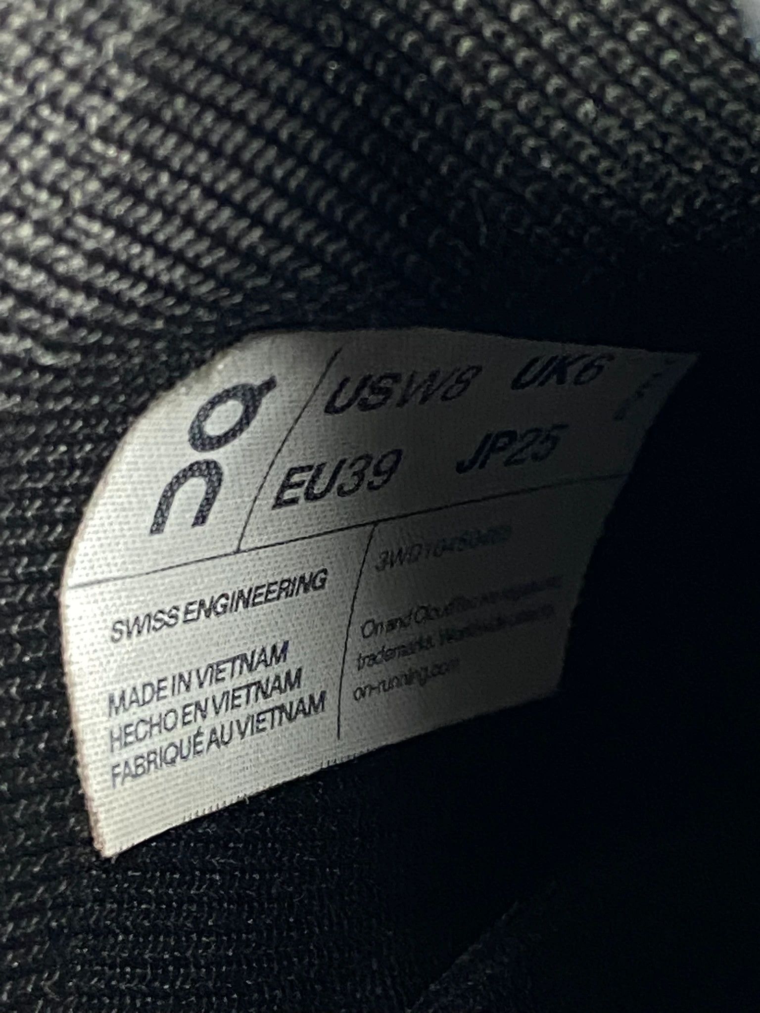 Other ON Running Black CloudTec Sneakers Size 39 Size US 6.5 / EU 39-40 - 7 Thumbnail