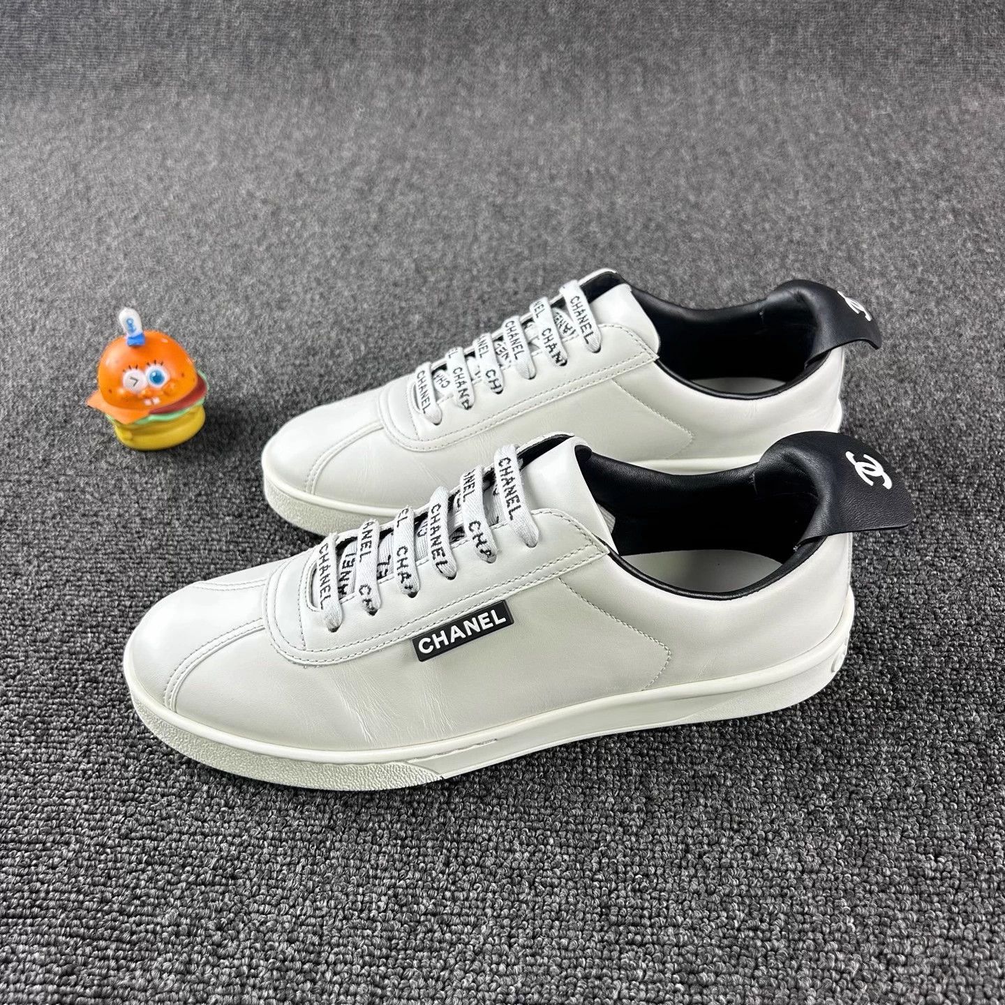 Chanel Chanel White Leather Sneakers Women's 37.5 Size US 6.5 / IT 36.5 - 1 Thumbnail