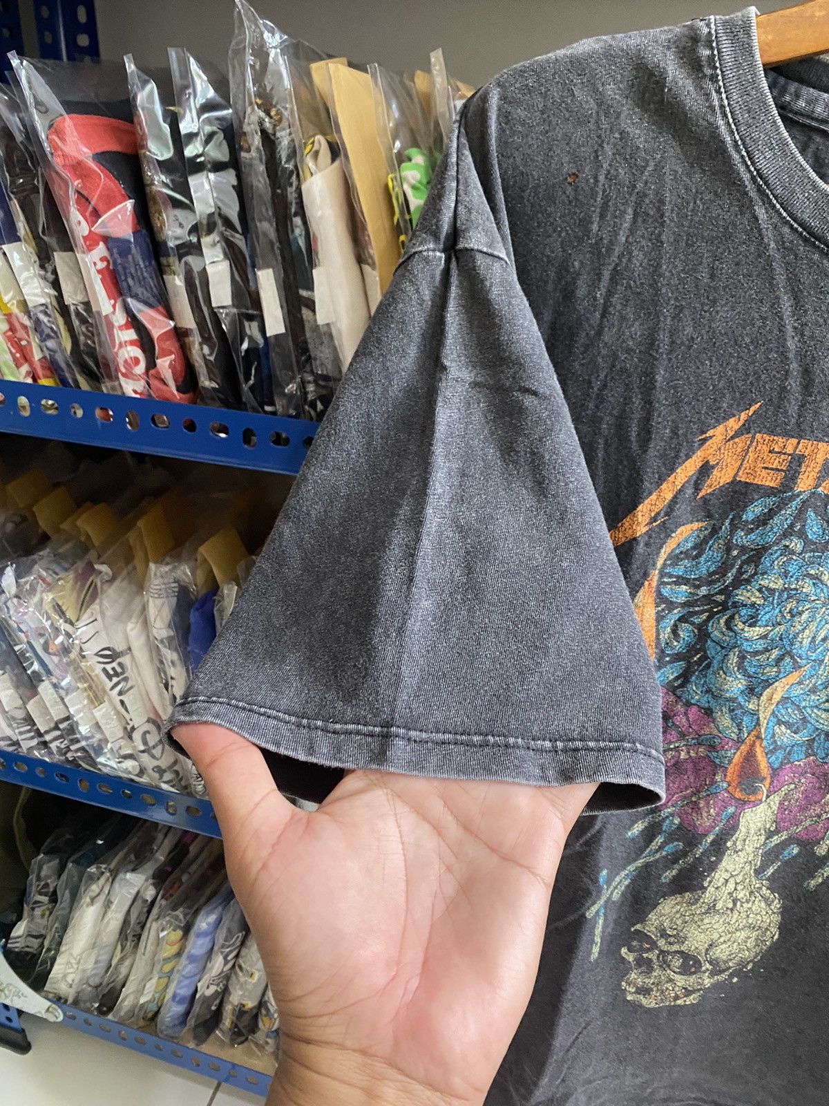 Band Tees METALLICA TOUR TSHIRT Size US L / EU 52-54 / 3 - 4 Thumbnail