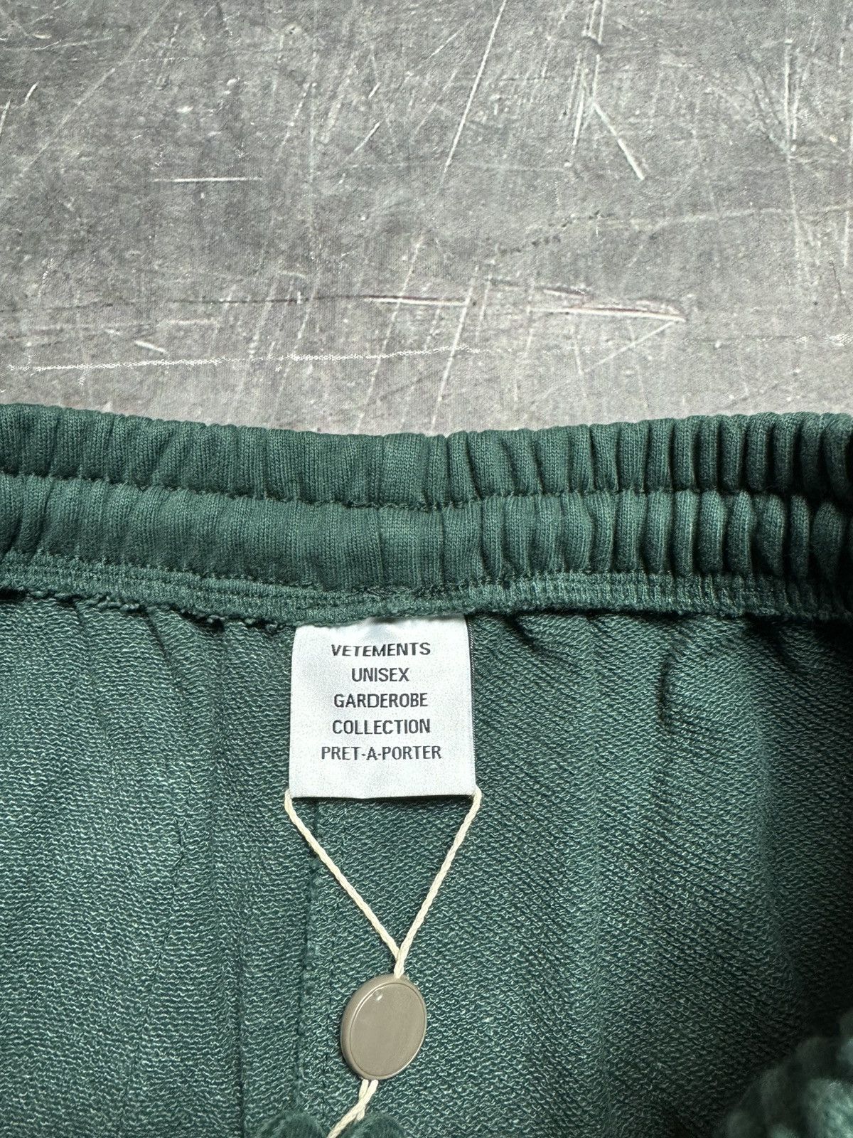 Vetements Vetements Metal Patchwork Sweatpants in Green Size US 36 / EU 52 - 8 Thumbnail