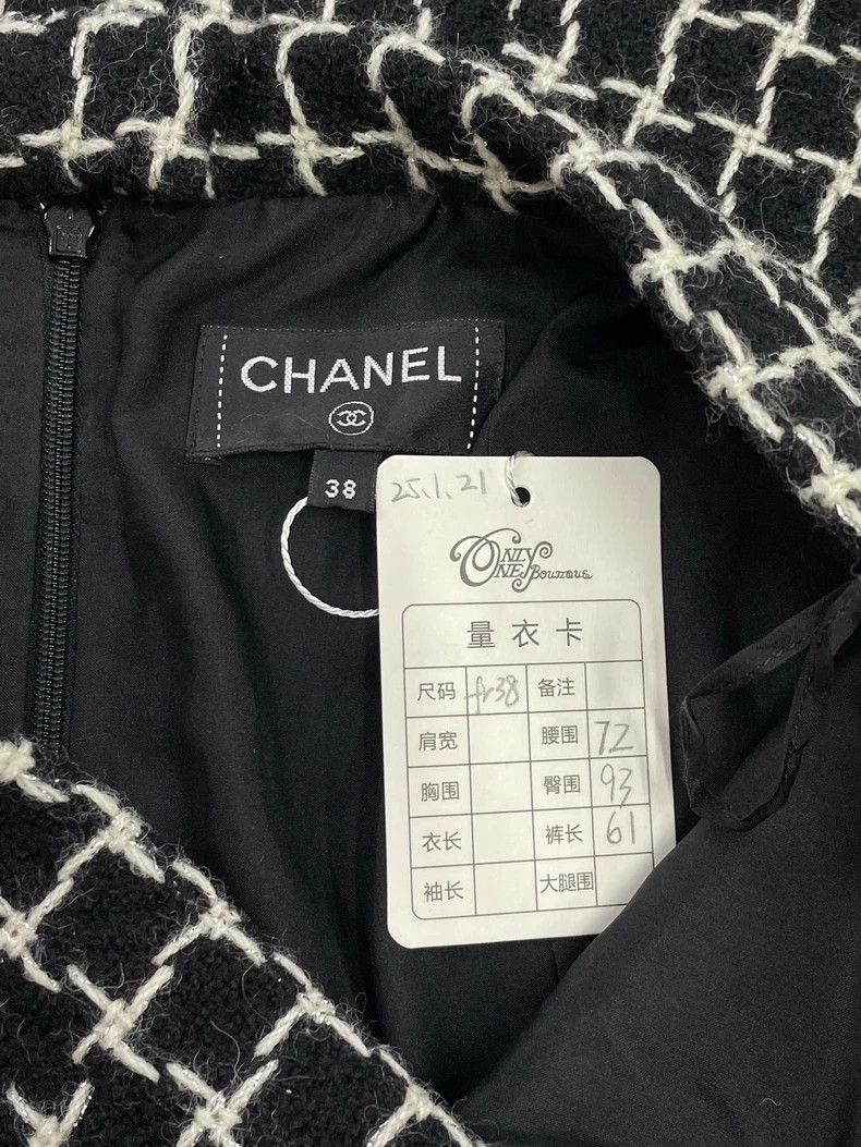 Chanel Chanel Metropolitan series black and white tweed skirt Size 25" / US 0 / IT 36 - 5 Thumbnail
