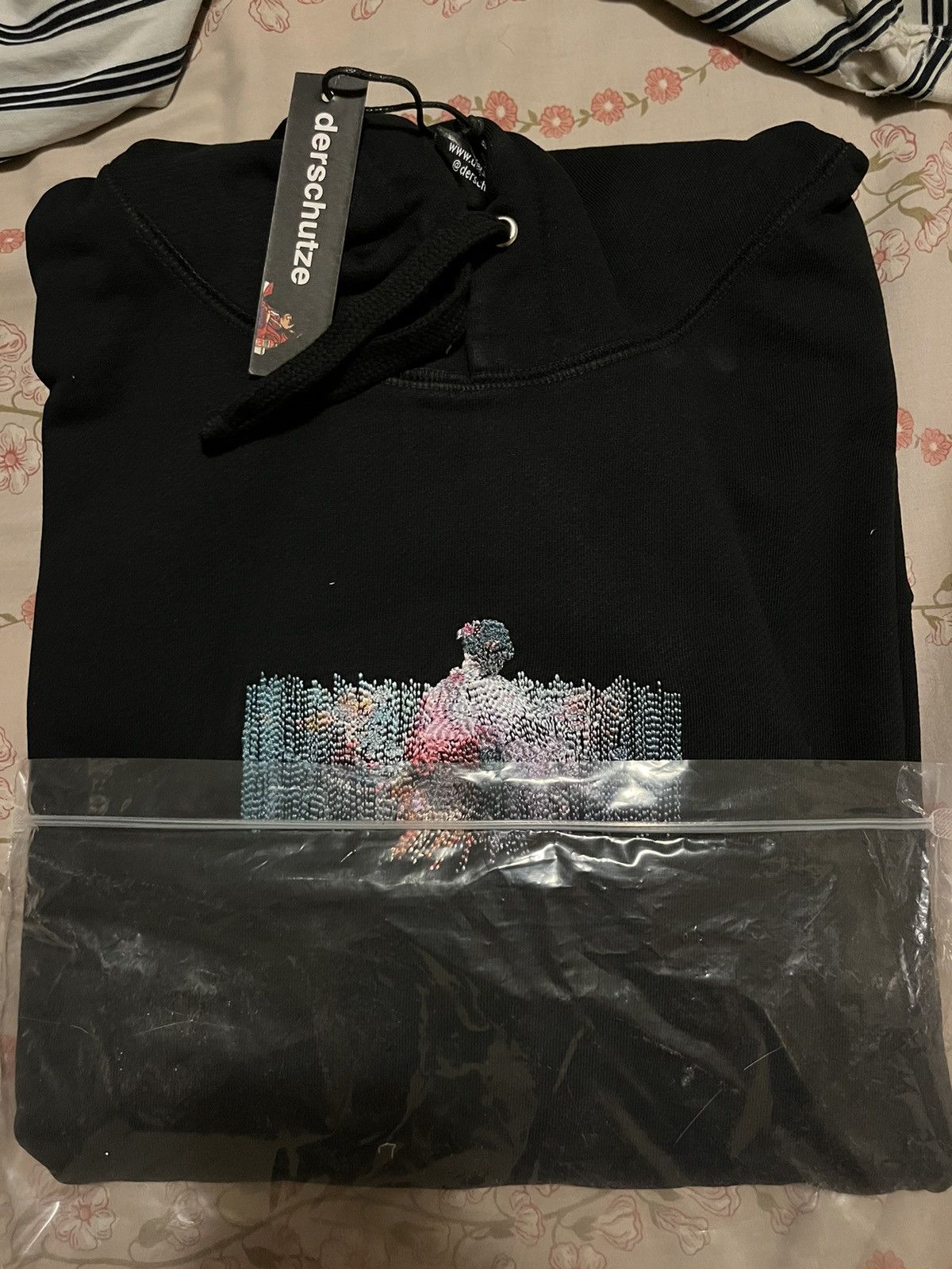 Derschutze Derschutze Japan hoodie size XL Black new | Grailed