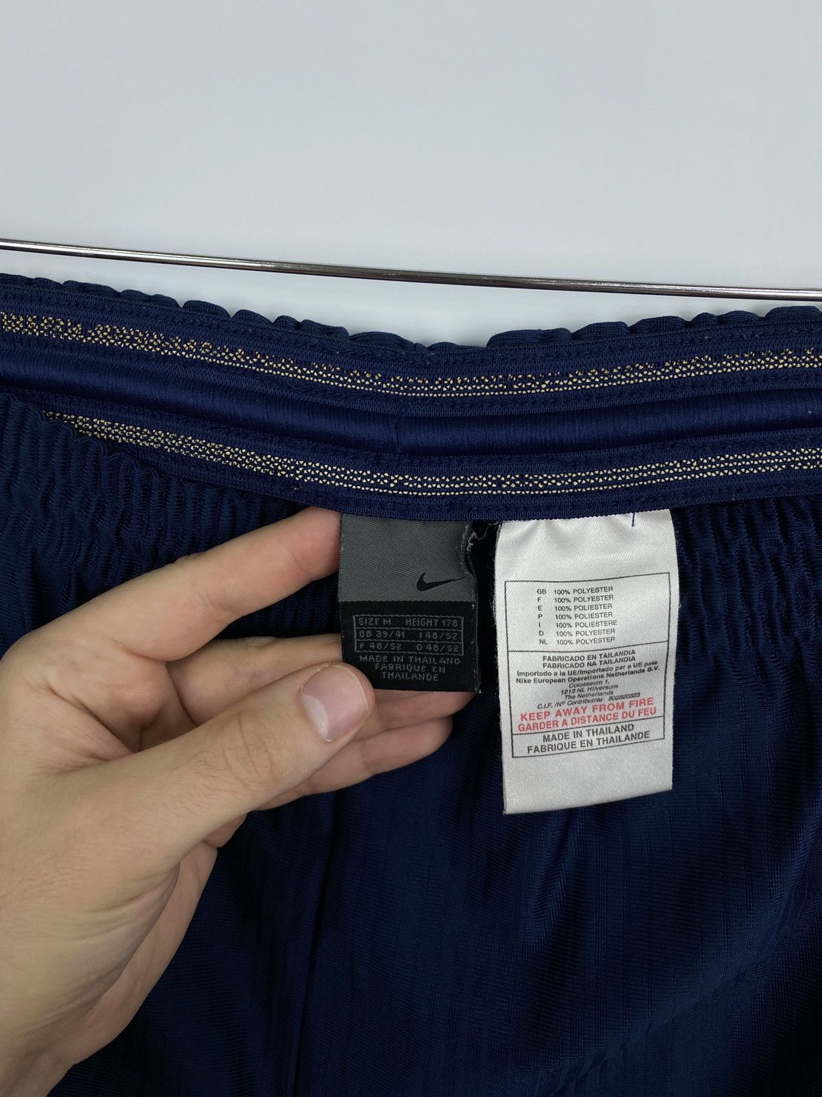 Nike 🇺🇸 Vintage 90s Nike Soccer Shorts Rare Retro Y2K Hype Size US 32 / EU 48 - 4 Thumbnail