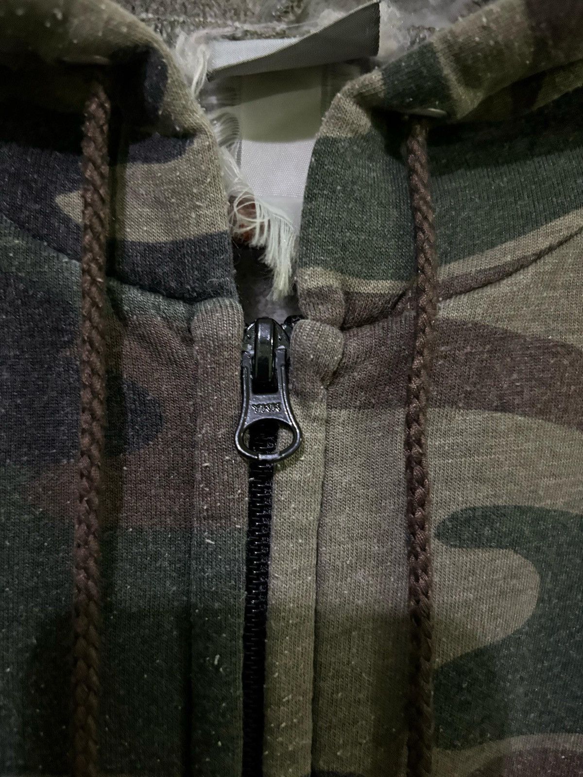 Carhartt VTG 90's Carhartt Camouflage Sweater Small Logo Design Size US L / EU 52-54 / 3 - 5 Thumbnail