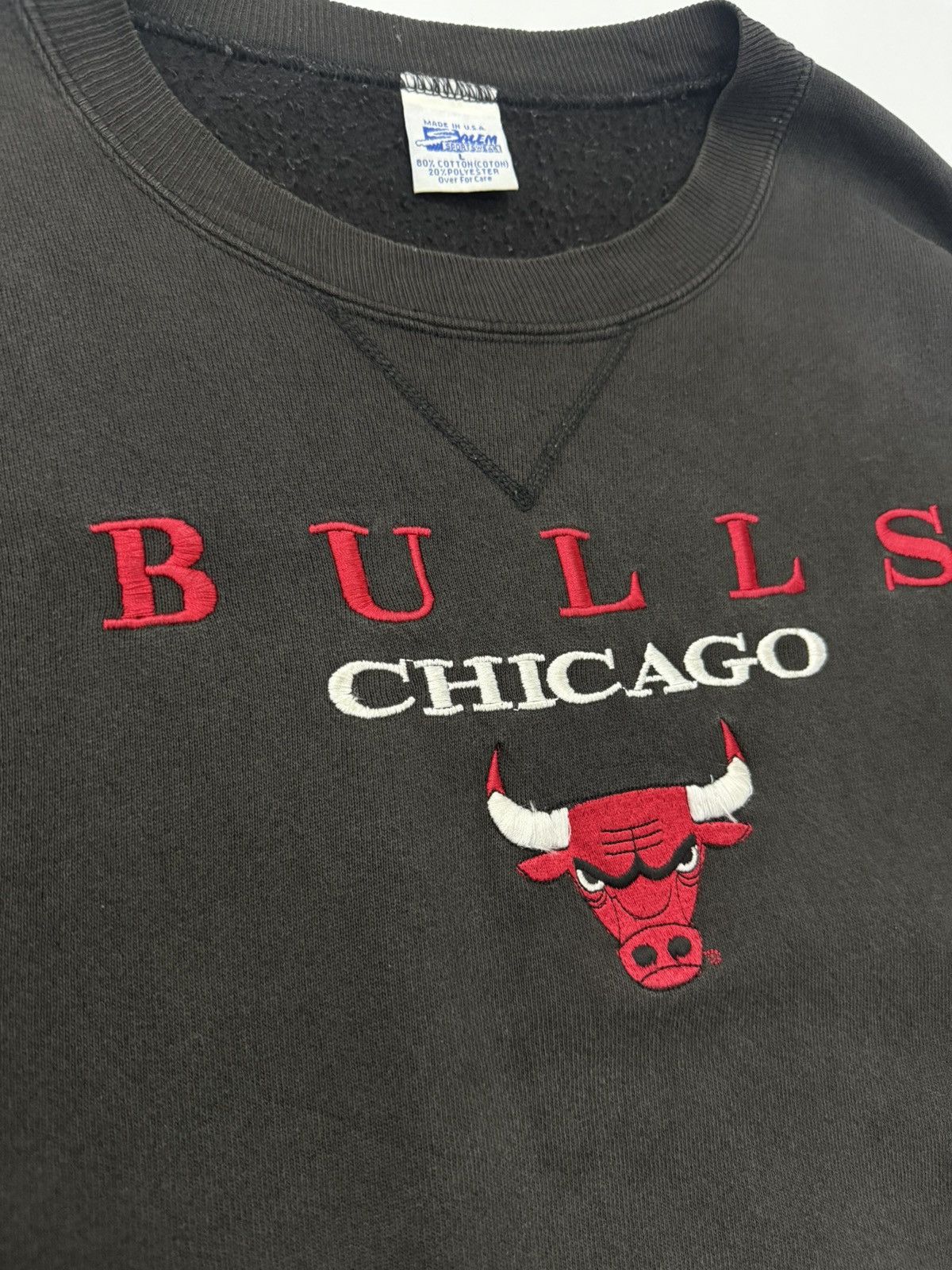 Vintage 🔥 Vtg 90s Faded Salem NBA Chicago Bulls USA Embroided Logo Size US L / EU 52-54 / 3 - 5 Thumbnail