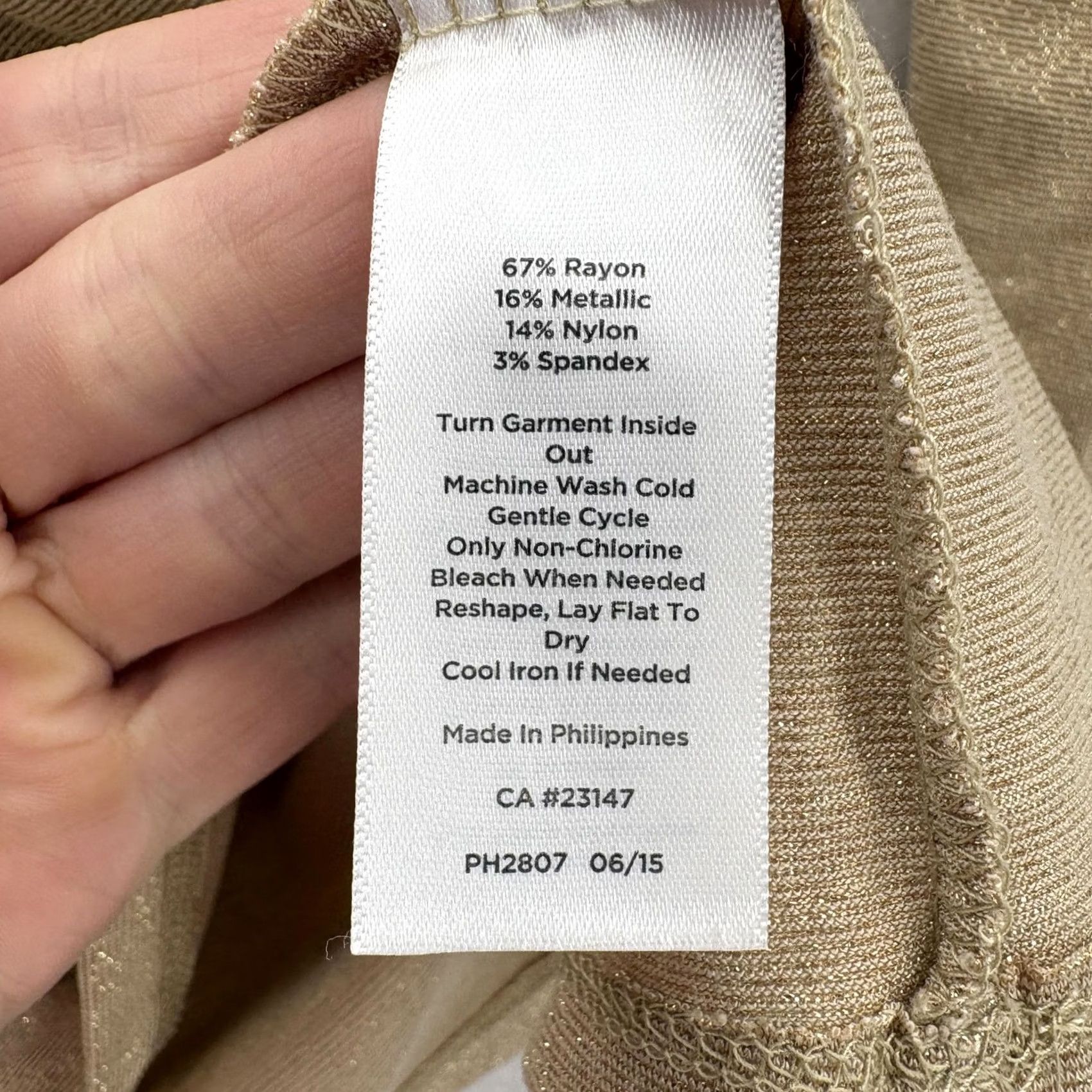 Talbots Talbots Gold Metallic Knit Shirt Womens Medium Long Sleeve Casual Crew Neck Sparkle Top Size M / US 6-8 / IT 42-44 - 6 Thumbnail