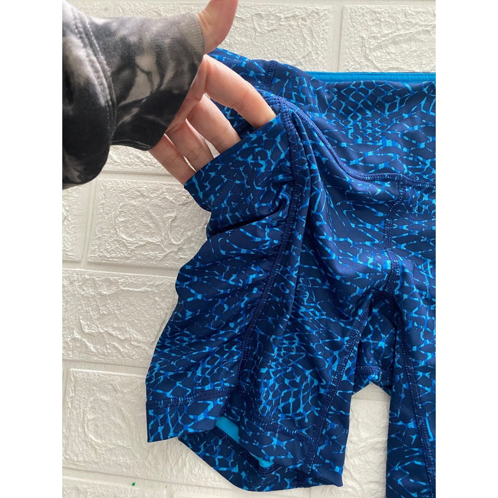 Lululemon lululemon shorts size 4 Size 27" / US 4 / IT 40 - 2 Thumbnail