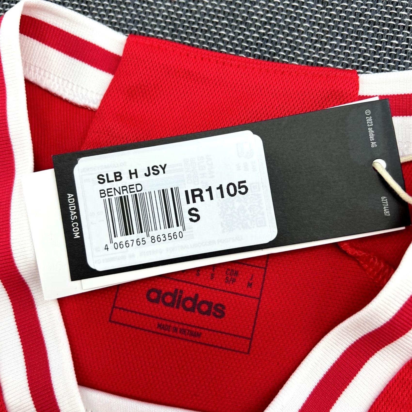 Adidas BNWT Benfica Adidas 2023-2024 Home Football Jersey Mens Small Adult Red Shirt Size US S / EU 44-46 / 1 - 5 Thumbnail