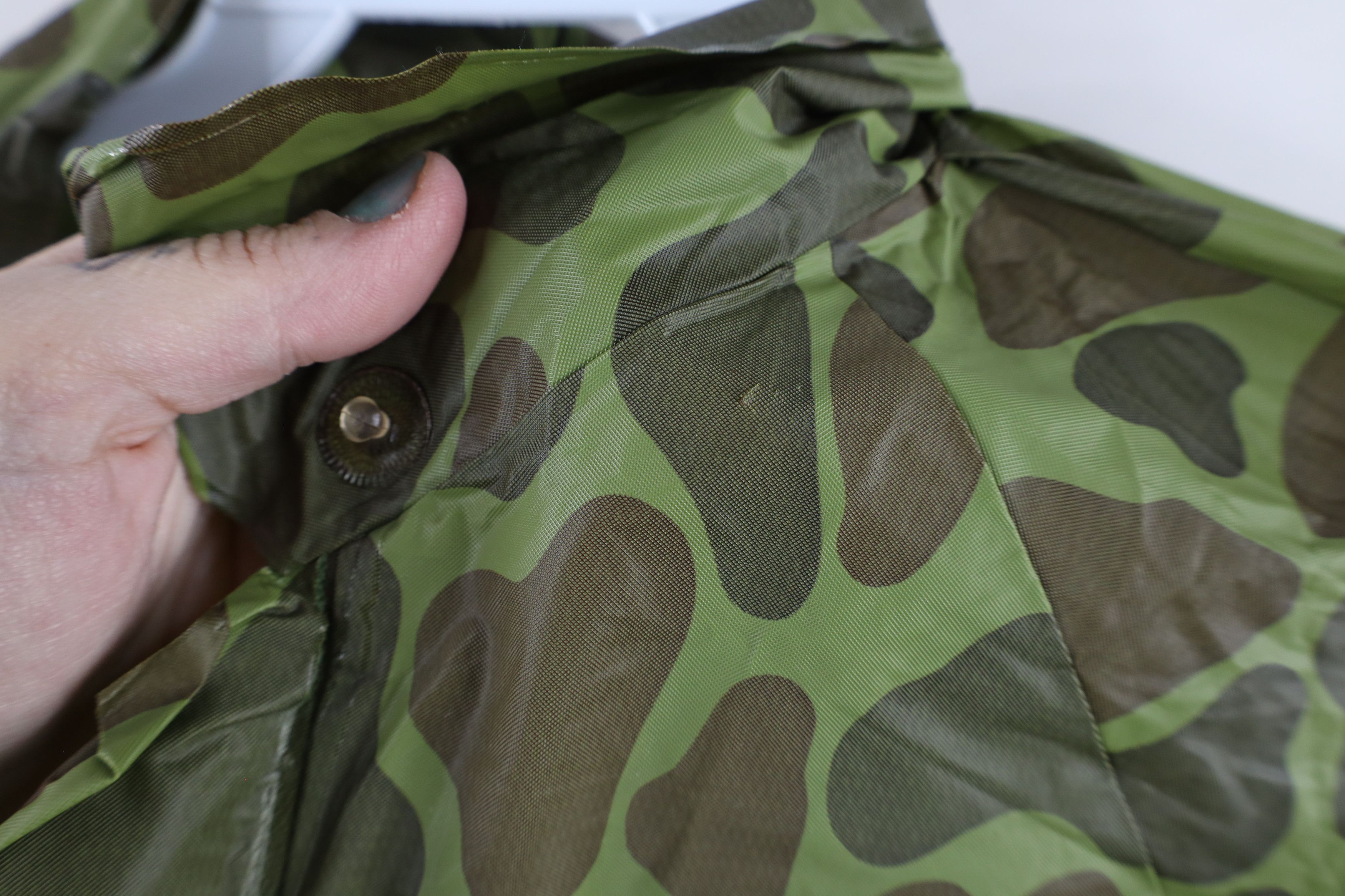 Vintage Vintage 70s Streetwear Frogskin Camouflage Rain Jacket Green Size US XL / EU 56 / 4 - 9 Thumbnail