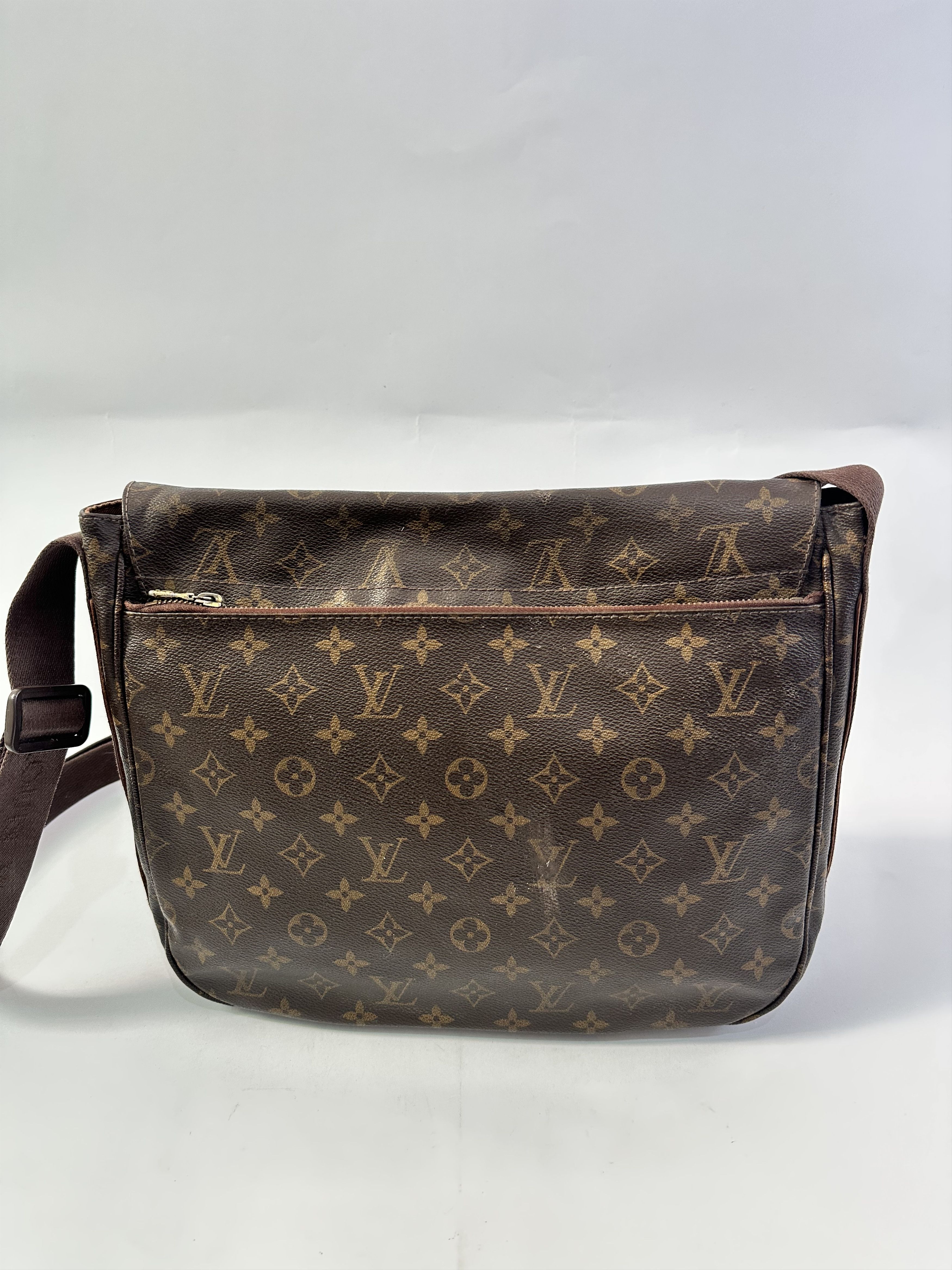 Louis Vuitton LOUIS VUITTON Monogram Beaubourg MM Messenger Bag Size ONE SIZE - 4 Thumbnail