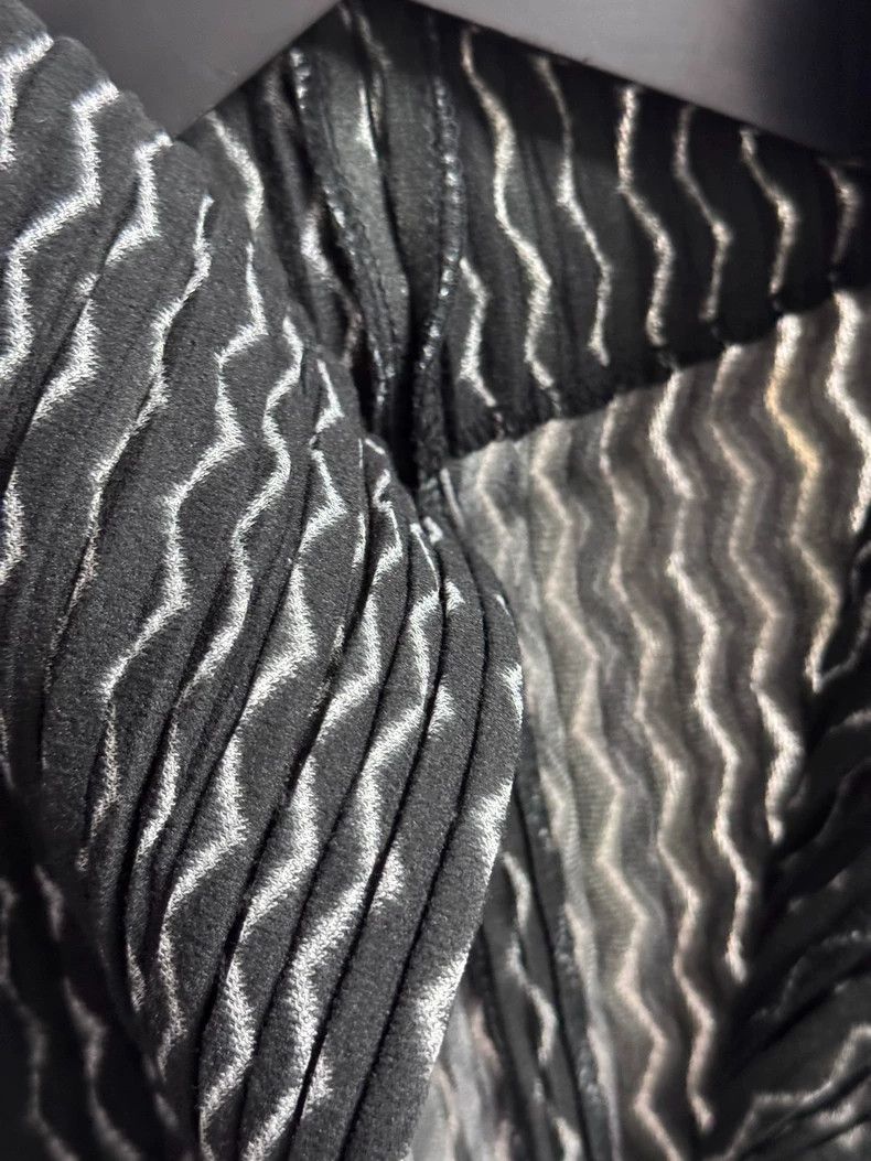 Issey Miyake Issey Miyake size:2 A black long cardigan coat Size S / US 4 / IT 40 - 2 Thumbnail