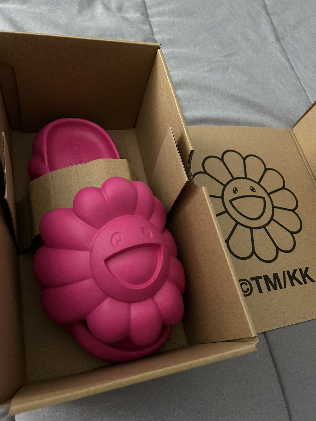 Takashi Murakami Takashi Murakami Slides Raspberry Rose Men’s 9 Brand New Size US 9 / EU 42 - 2 Thumbnail
