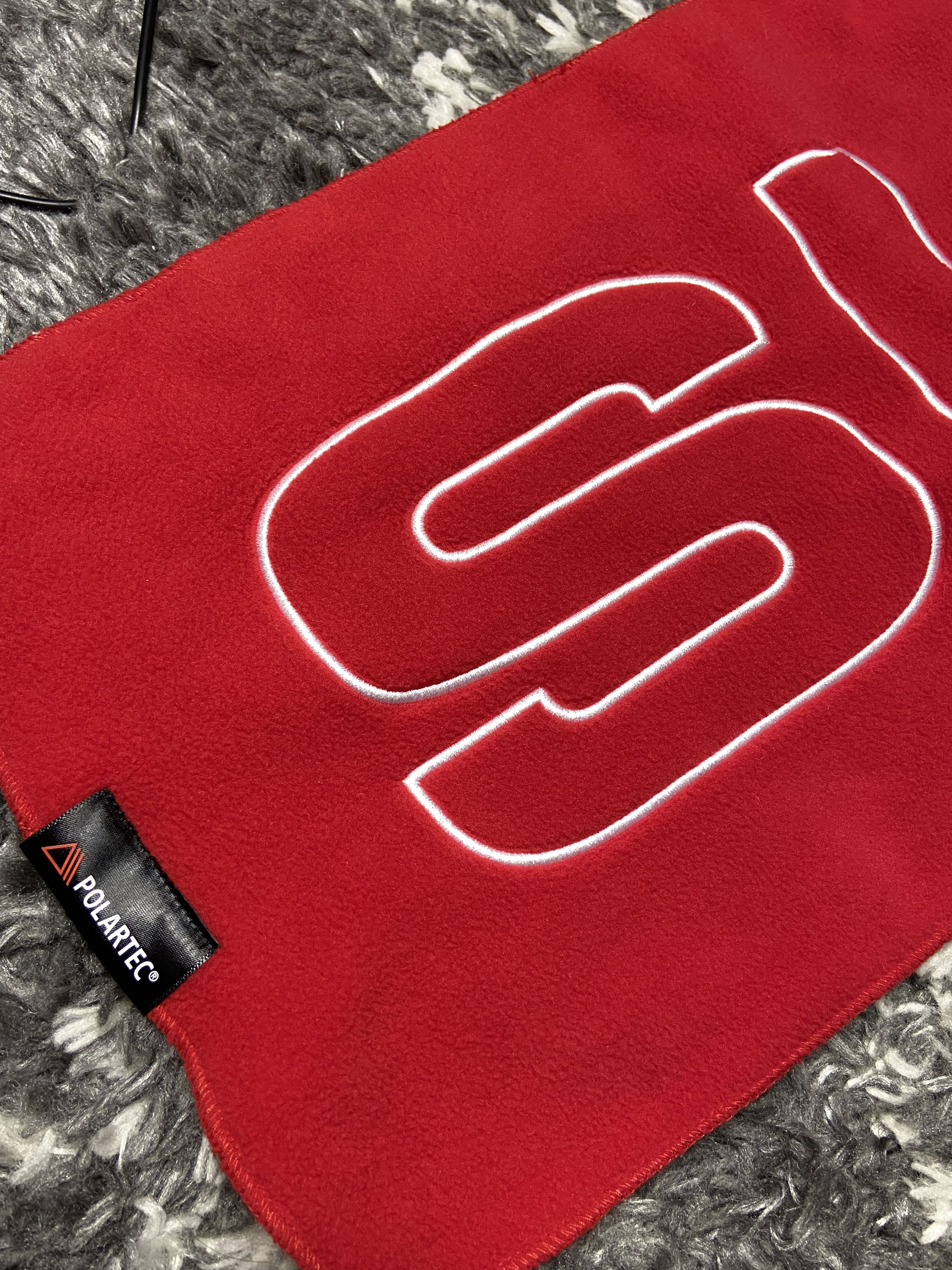 Supreme Supreme Polartec Logo Scarf in Red Polartec 200 Fleece FW17 Size ONE SIZE - 5 Thumbnail