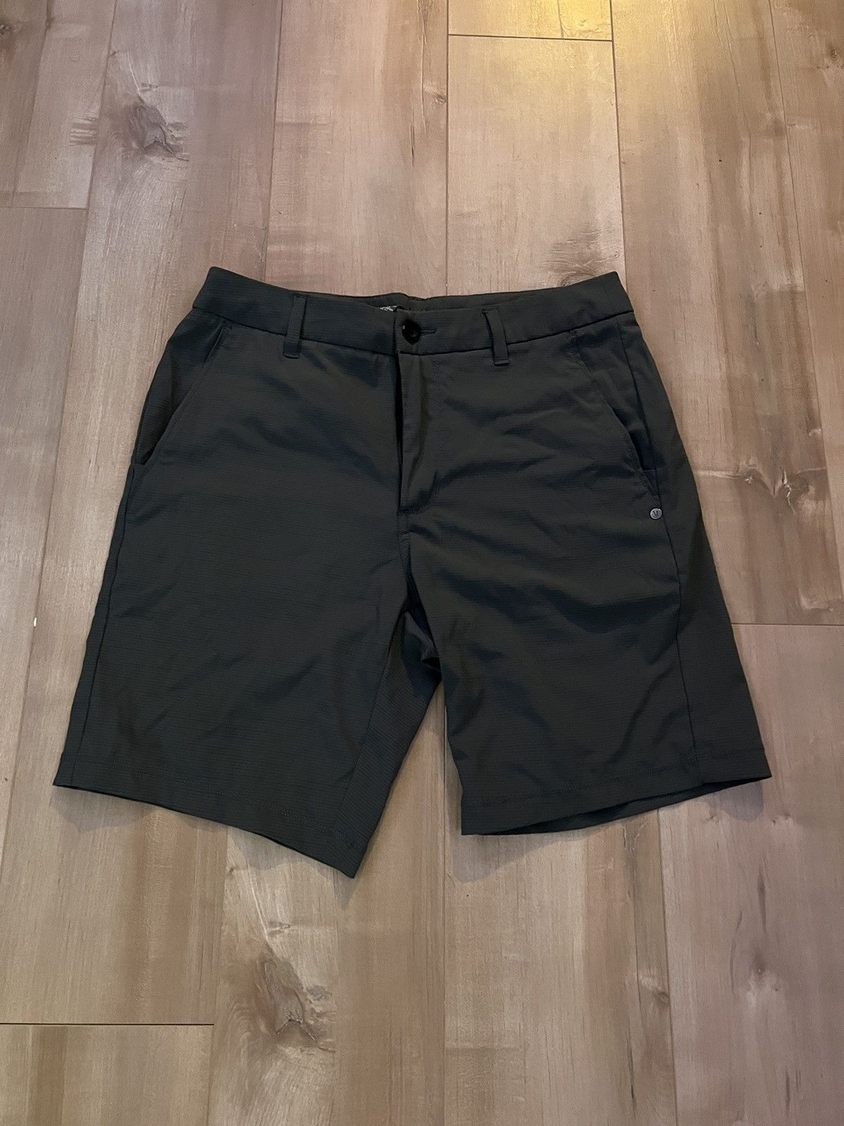 Vuori Vuori Shorts Size US 28 / EU 44 - 1 Thumbnail