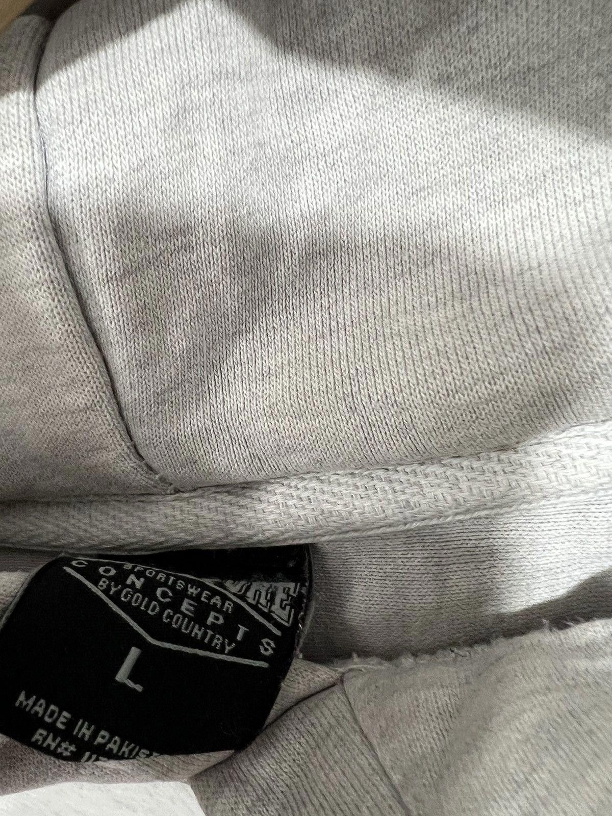 Vintage Vintage Wisconsin Spellout Hoodie sweater thrashed Size US L / EU 52-54 / 3 - 3 Thumbnail