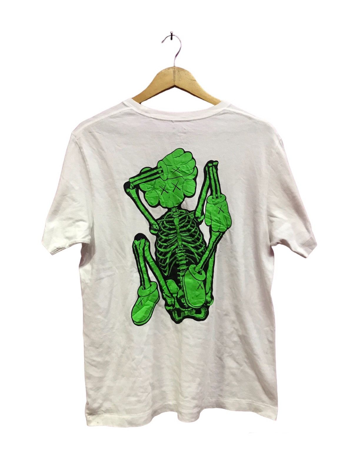 Kaws × Uniqlo Kaws x Uniqlo Skeleton T-Shirts Size L Size US L / EU 52-54 / 3 - 1 Thumbnail