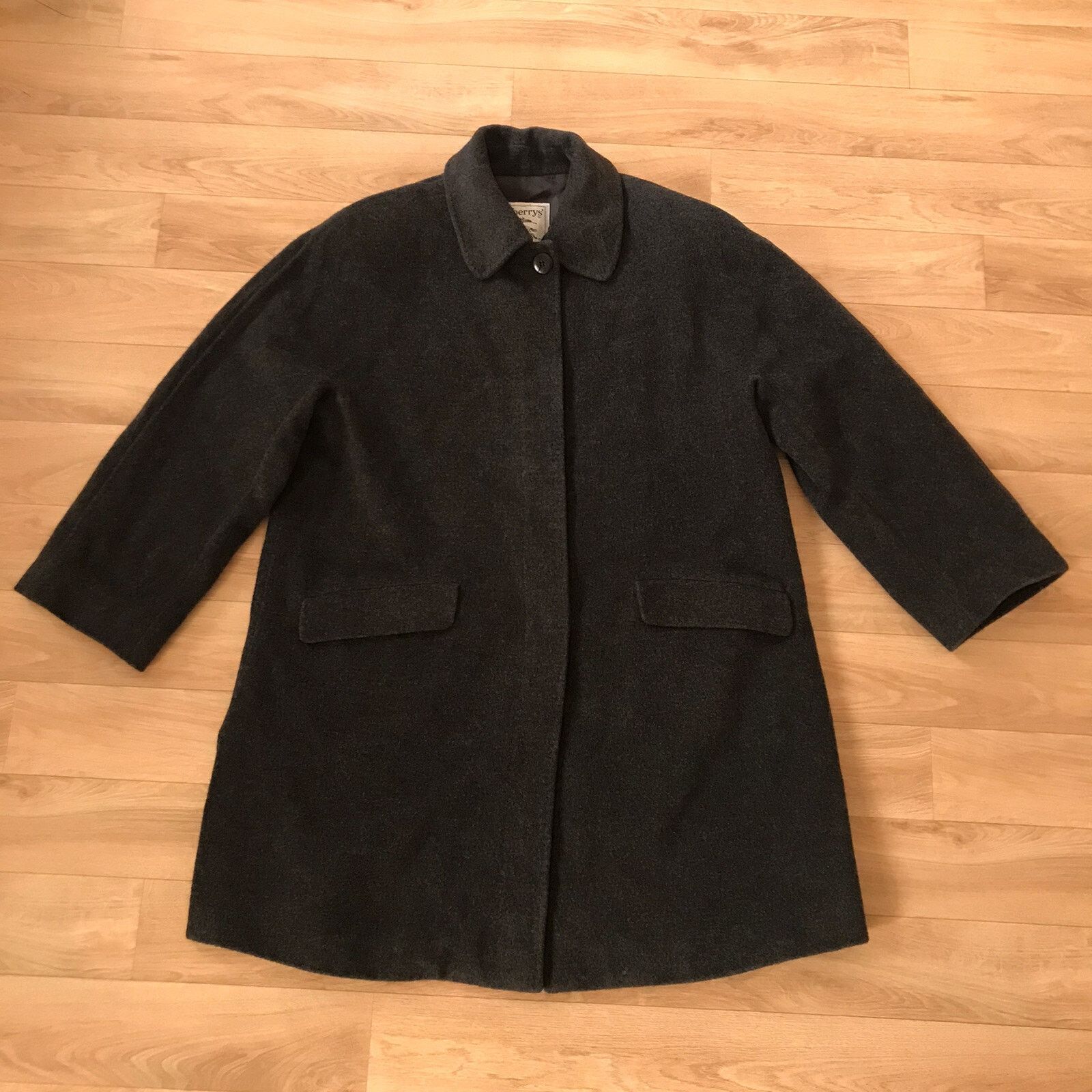 Burberry Vintage Burberry TRENCH coat Virgin wool overcoat Size M / US 6-8 / IT 42-44 - 2 Thumbnail