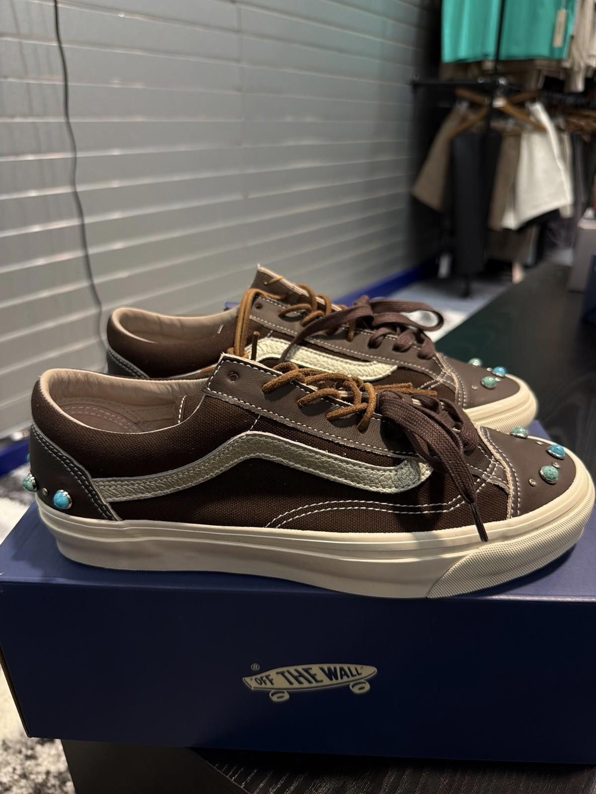 Vans Size 10 - Vans LX Old Skool 36 Gemstone Mushroom Mocha Size US 10 / EU 43 - 2 Thumbnail