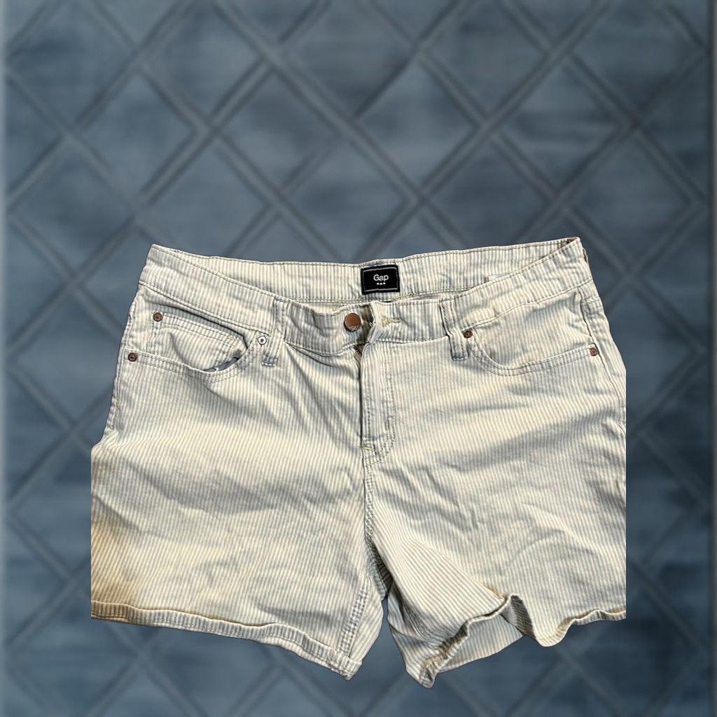 Gap GAP Womens Chino Shorts 12 White Striped High Rise Zip Fly Casual Pockets Front Flat 3 in Inseam Size 34" / US 12 / IT 48 - 1 Thumbnail