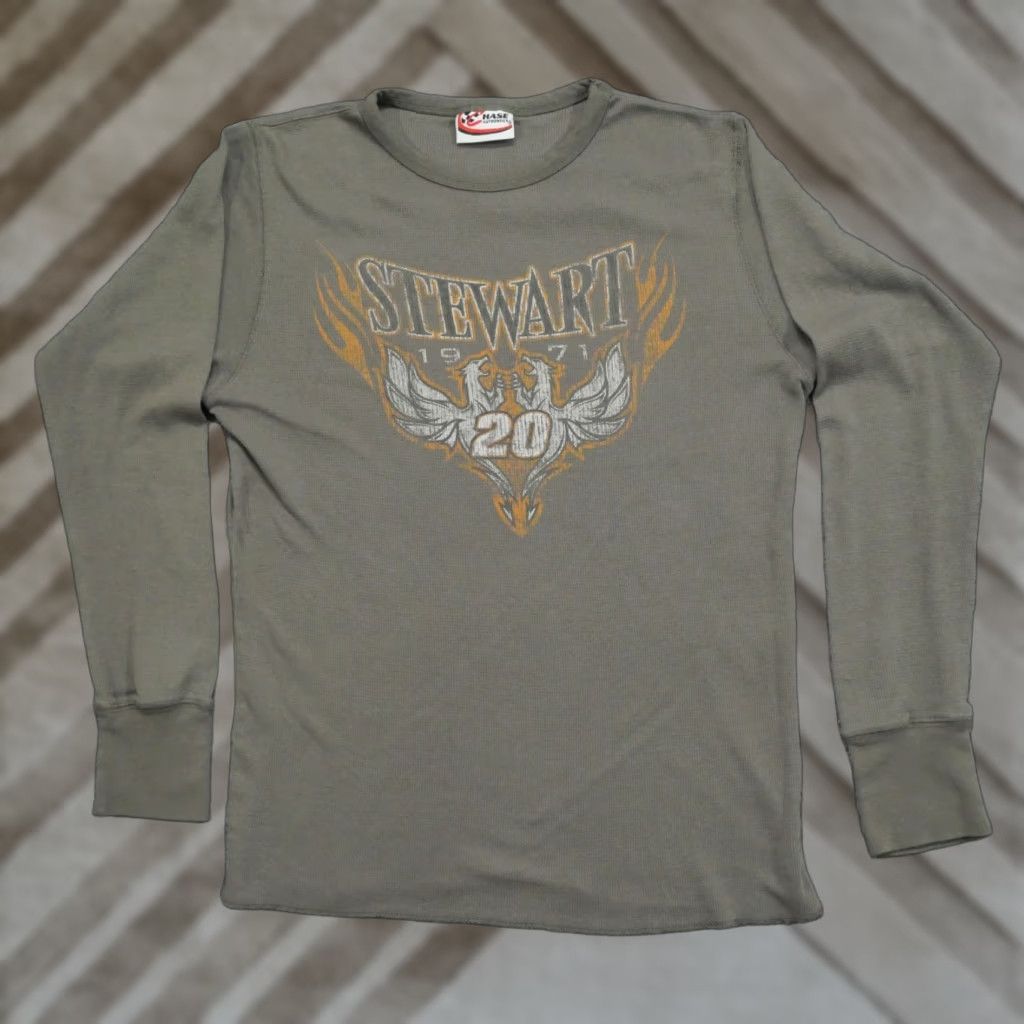 Chase Authentics VINTAGE Chase Authentics Tony Stewart Shirt Adult Medium Grey Thermal Crew Neck Long Sleeve Cotton Men T-Shirt 90s/2000s Graphic Distressed Size US M / EU 48-50 / 2 - 1 Thumbnail