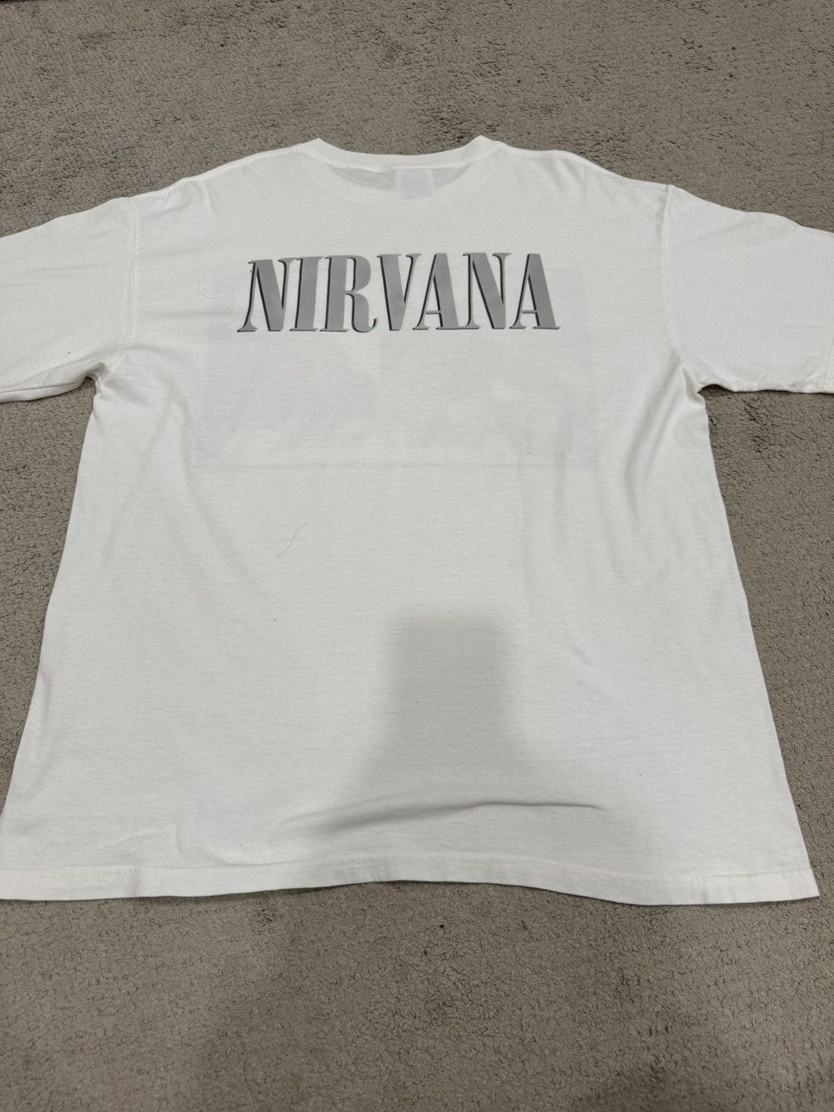 Band Tees Final Drop‼️ Vintage Nirvana Photo Tee Size US XL / EU 56 / 4 - 13 Thumbnail