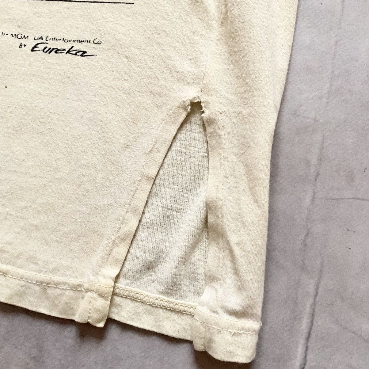 Cartoon Network 1987 Vintage Tom And Jerry Big Logo Cartoon Movie T-Shirt Size US M / EU 48-50 / 2 - 4 Thumbnail