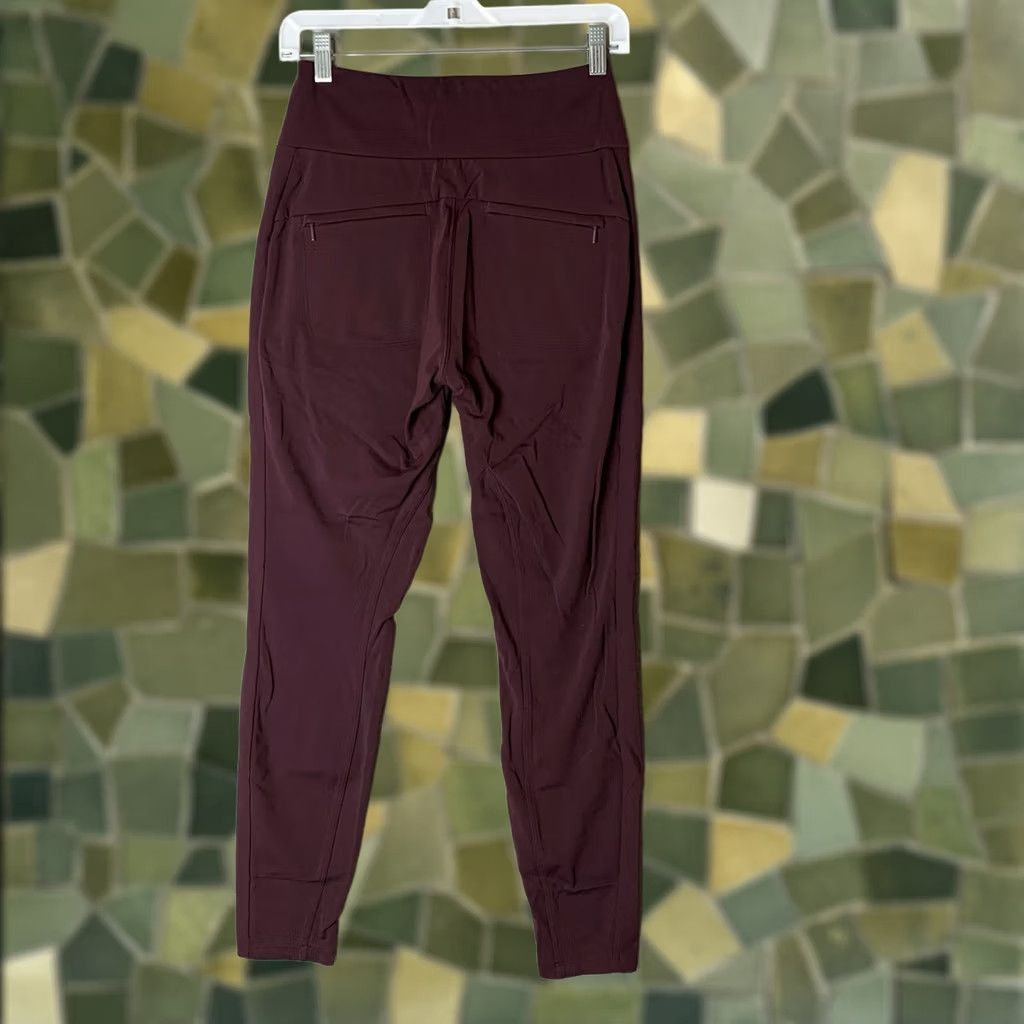 Athleta Athleta Headlands Hybrid Trek Tight Jogger Athletic Pants Women Size 6 Maroon Size 28" / US 6 / IT 42 - 1 Thumbnail